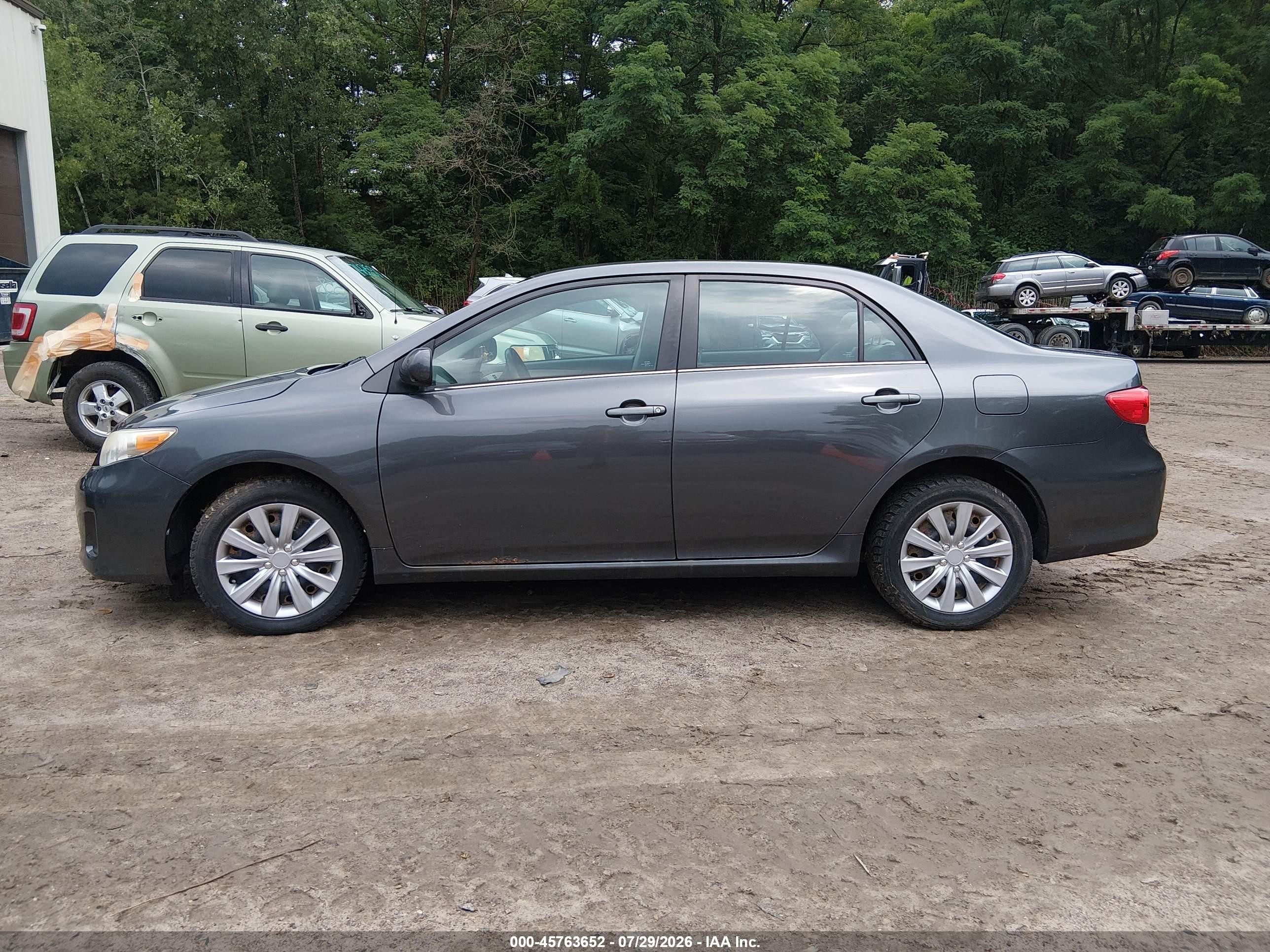 2013 Toyota Corolla Le Gray vin: 2T1BU4EE3DC099983