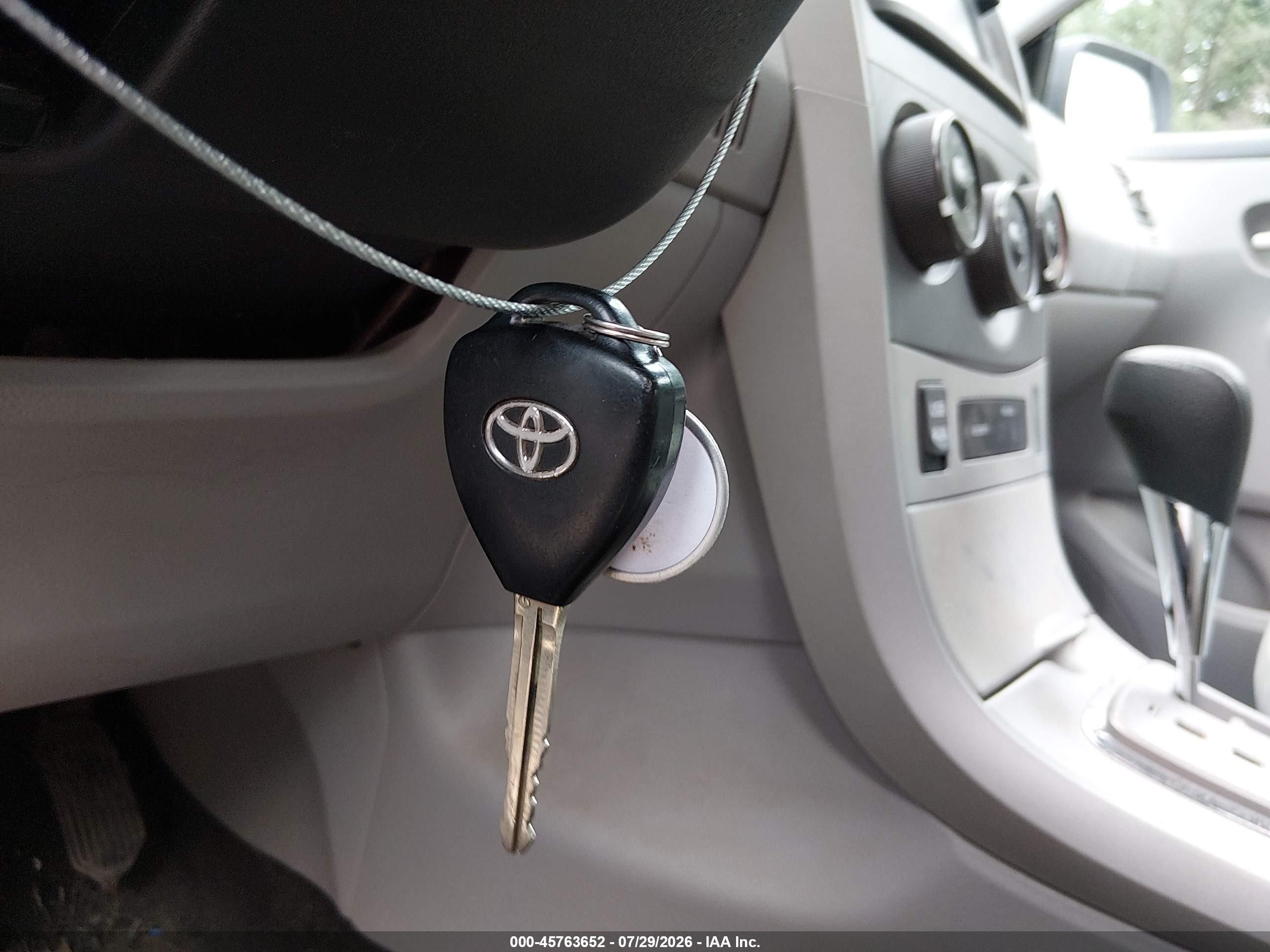 2013 Toyota Corolla Le Gray vin: 2T1BU4EE3DC099983