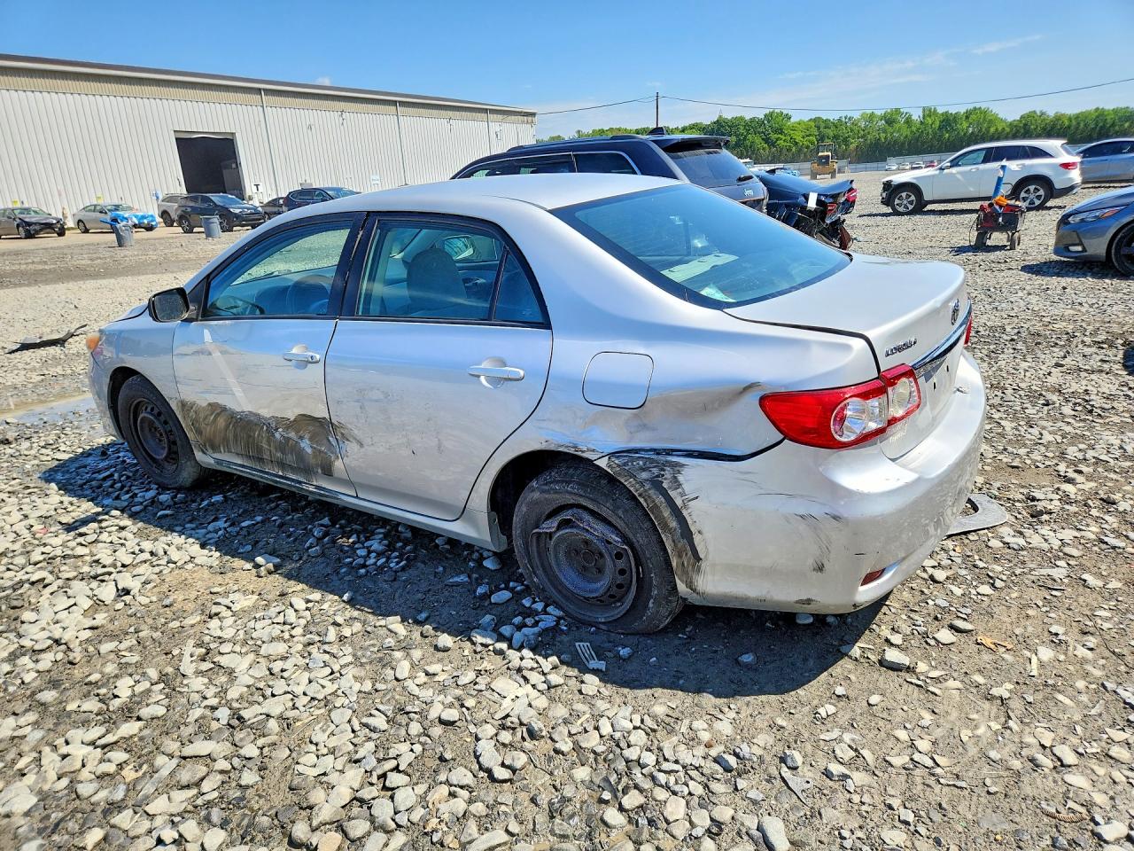 2013 Toyota Corolla L Silver vin: 2T1BU4EE3DC104079
