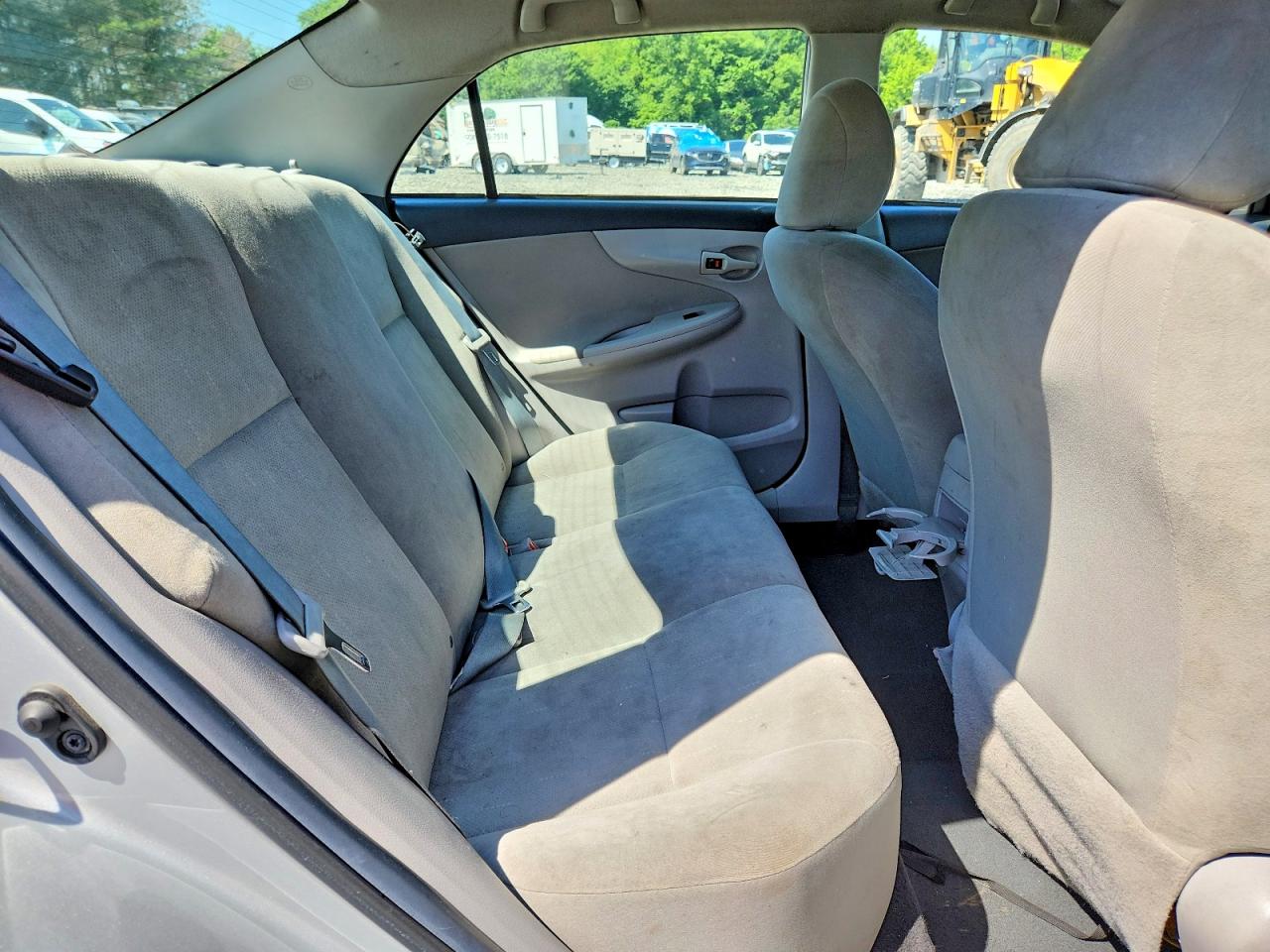 2013 Toyota Corolla L Silver vin: 2T1BU4EE3DC104079