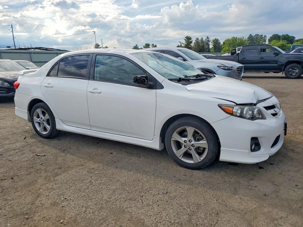 2013 Toyota Corolla S White vin: 2T1BU4EE3DC111906