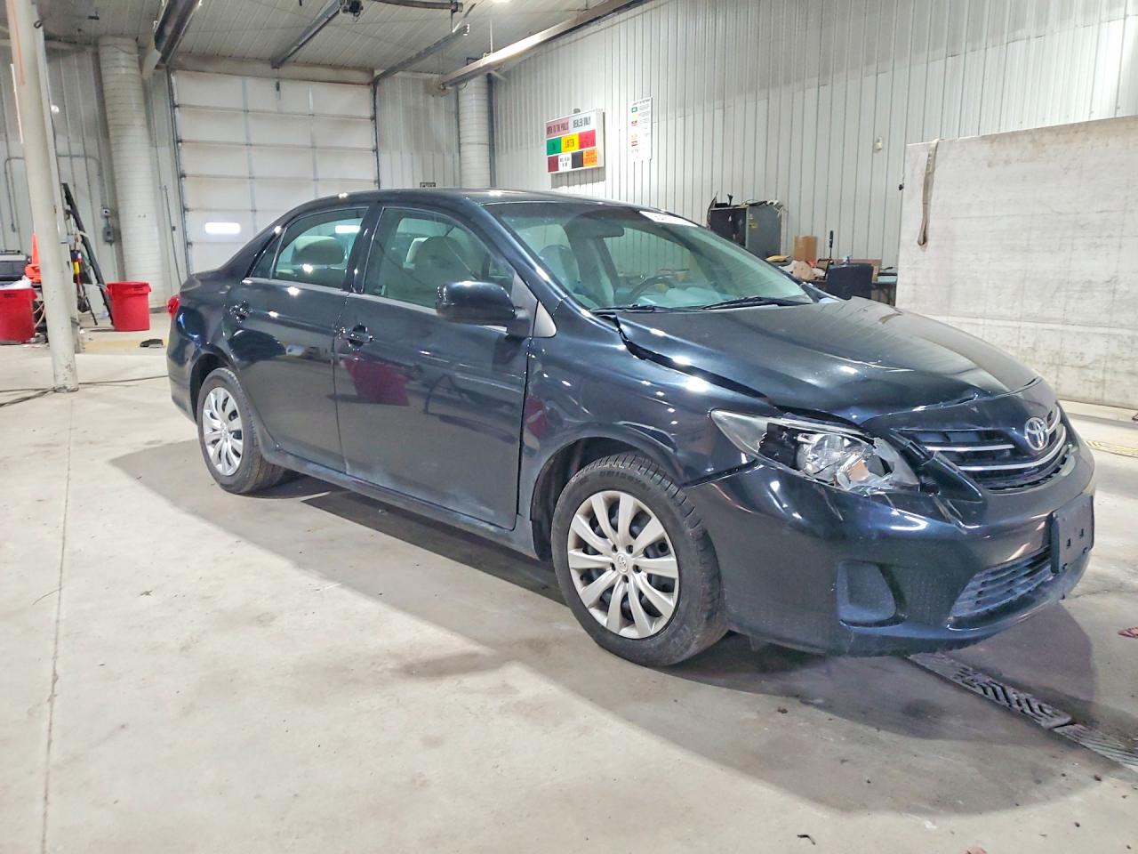 2013 Toyota Corolla Le Black vin: 2T1BU4EE3DC118001
