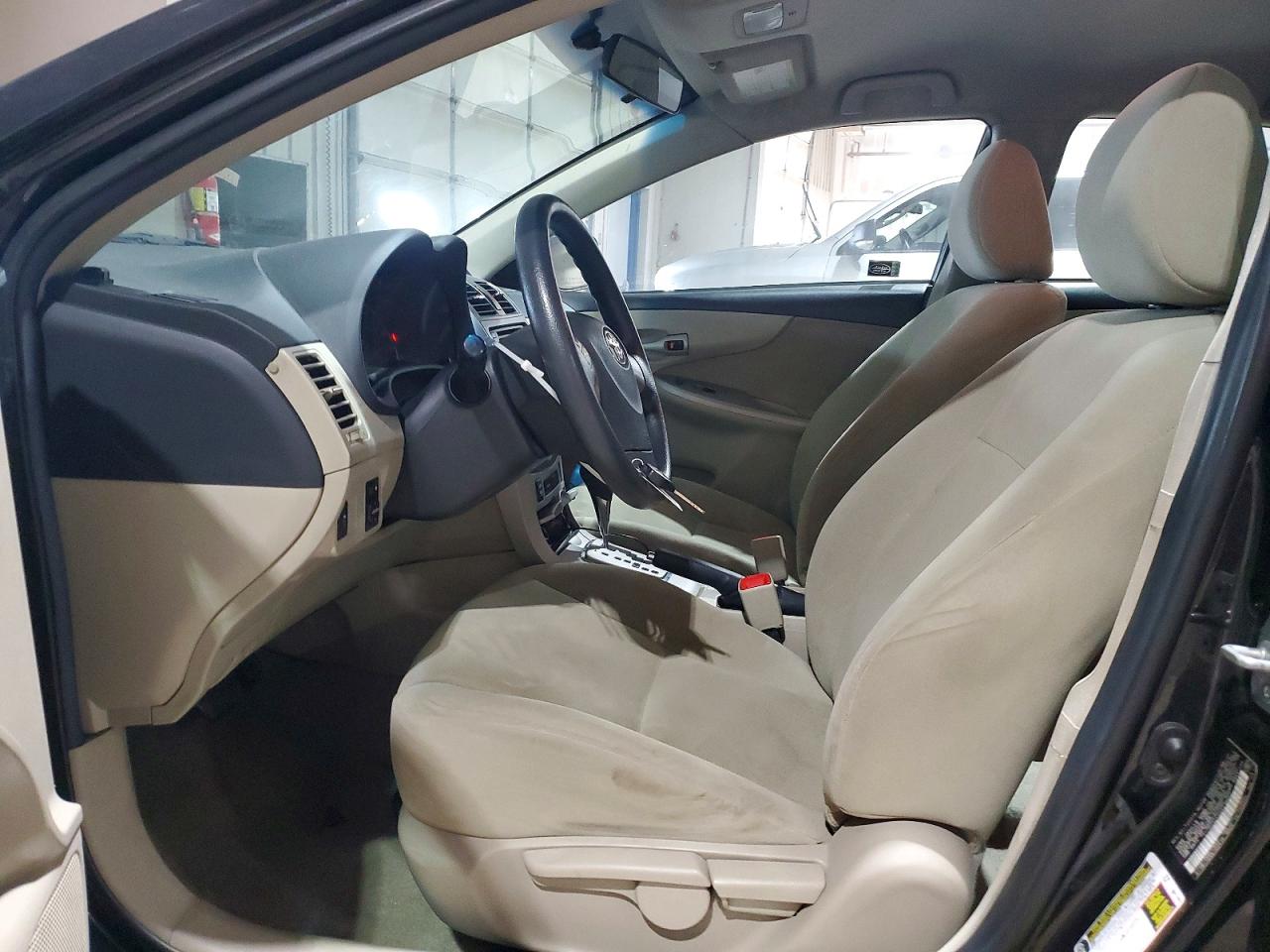 2013 Toyota Corolla Le Black vin: 2T1BU4EE3DC118001
