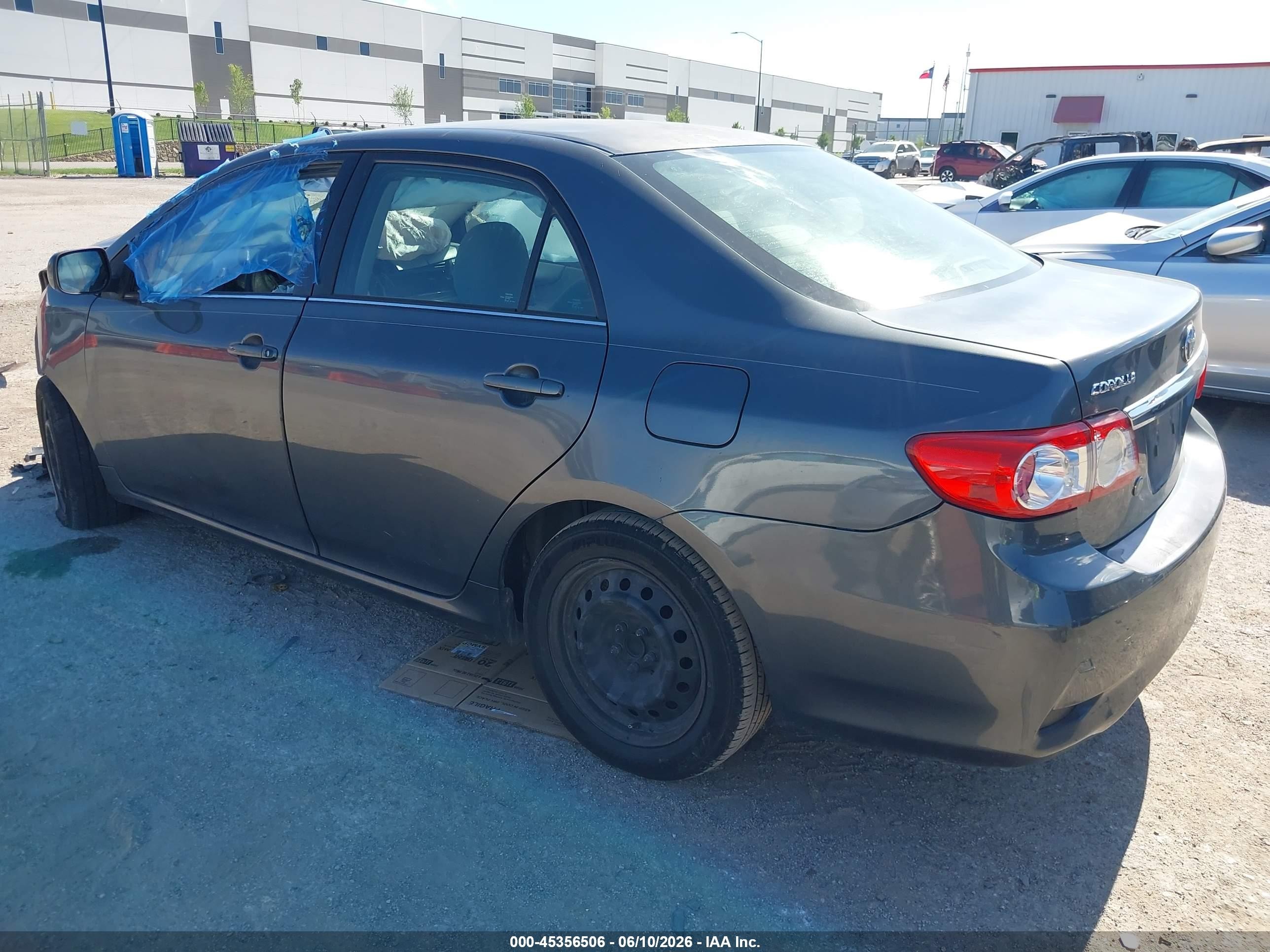 2013 Toyota Corolla Le Gray vin: 2T1BU4EE3DC919169