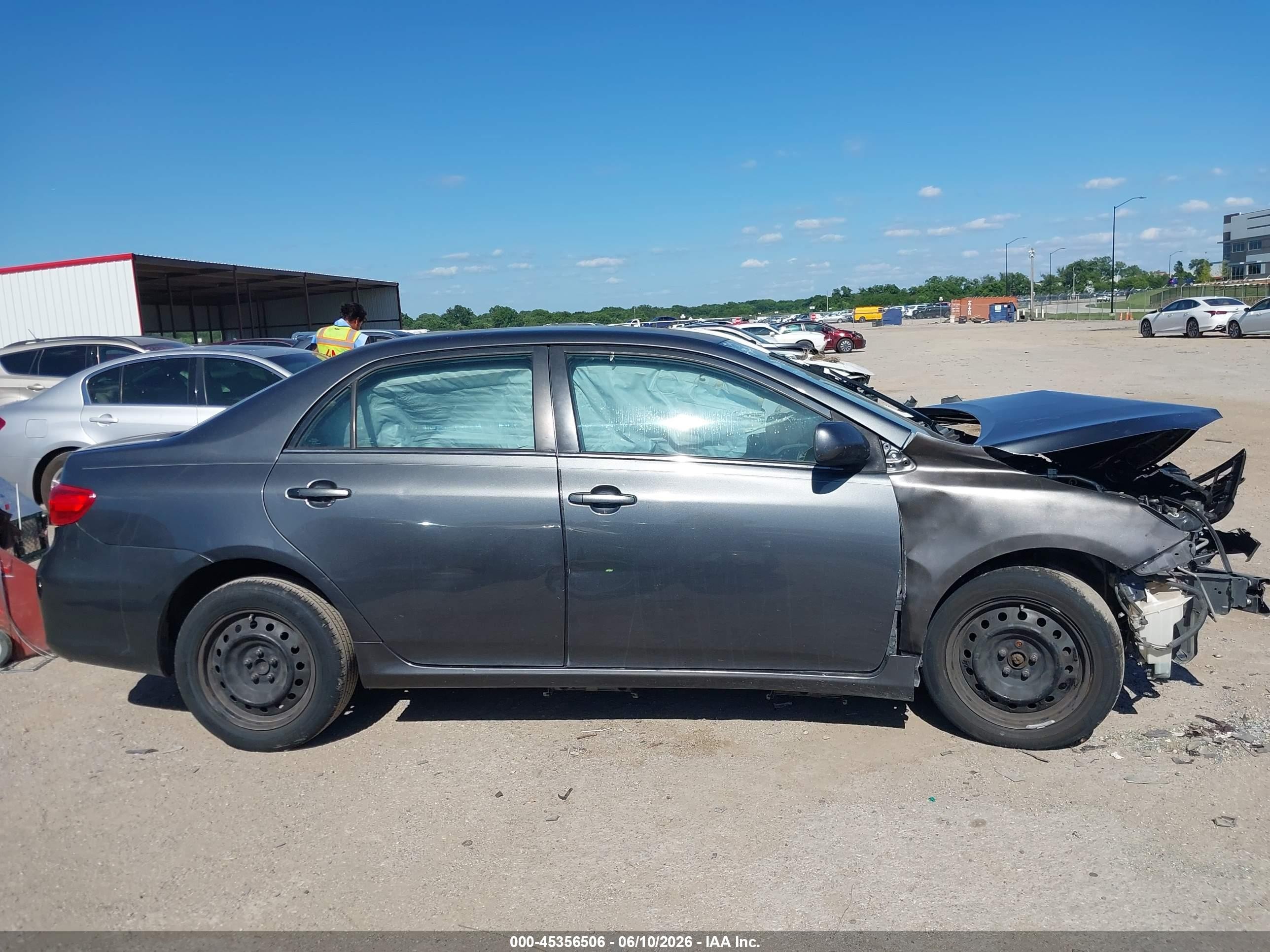 2013 Toyota Corolla Le Gray vin: 2T1BU4EE3DC919169