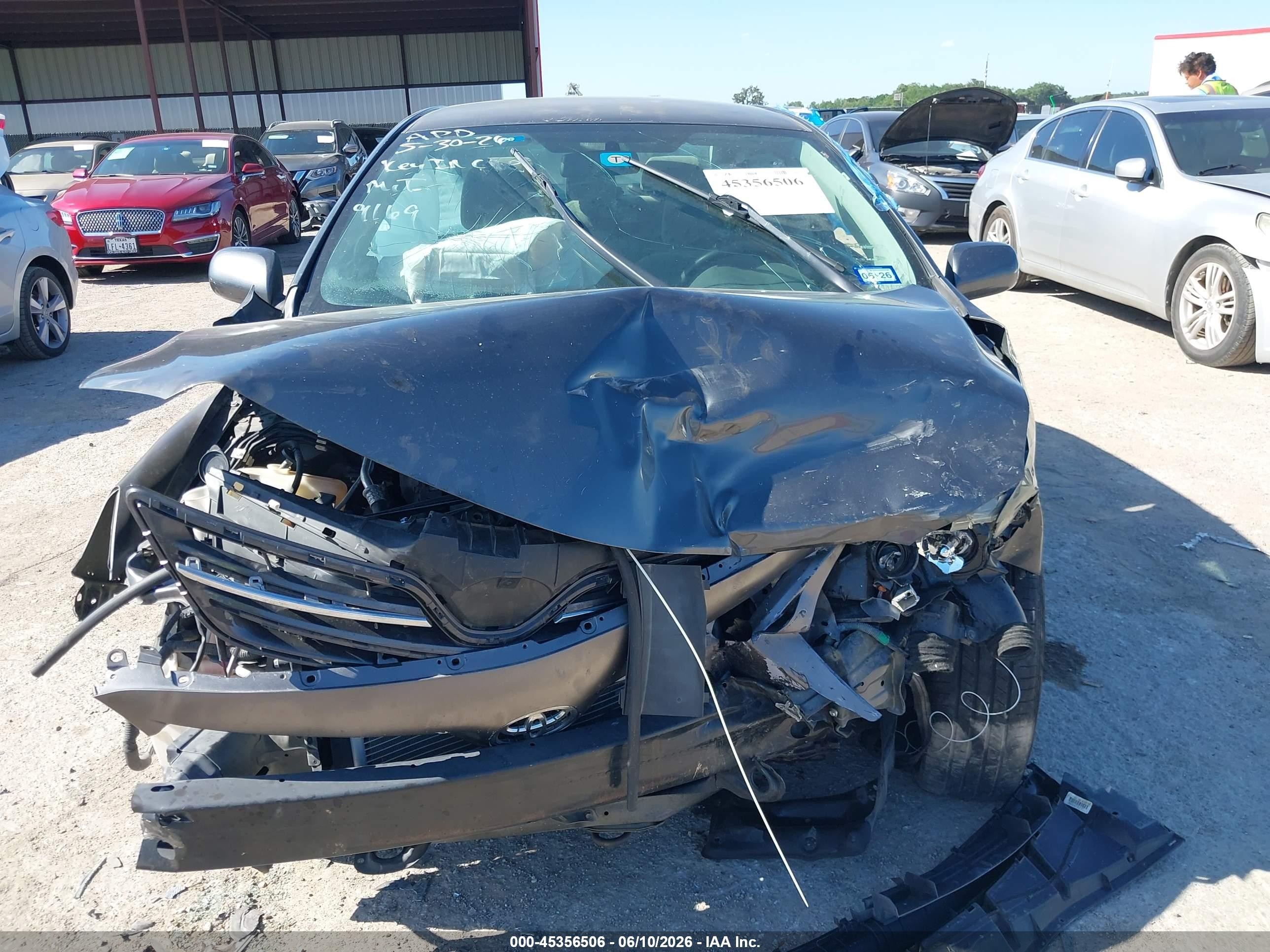2013 Toyota Corolla Le Gray vin: 2T1BU4EE3DC919169