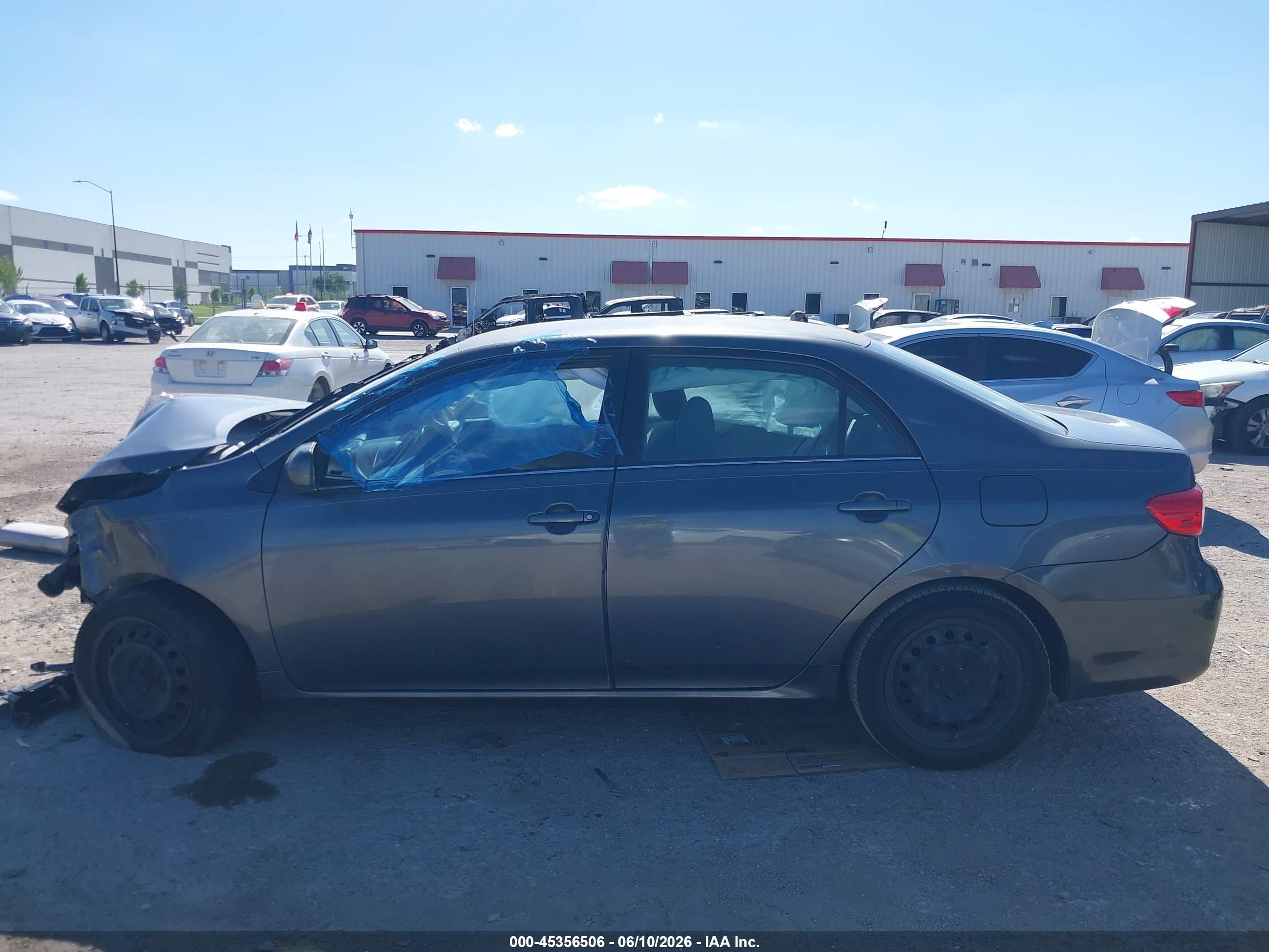 2013 Toyota Corolla Le Gray vin: 2T1BU4EE3DC919169