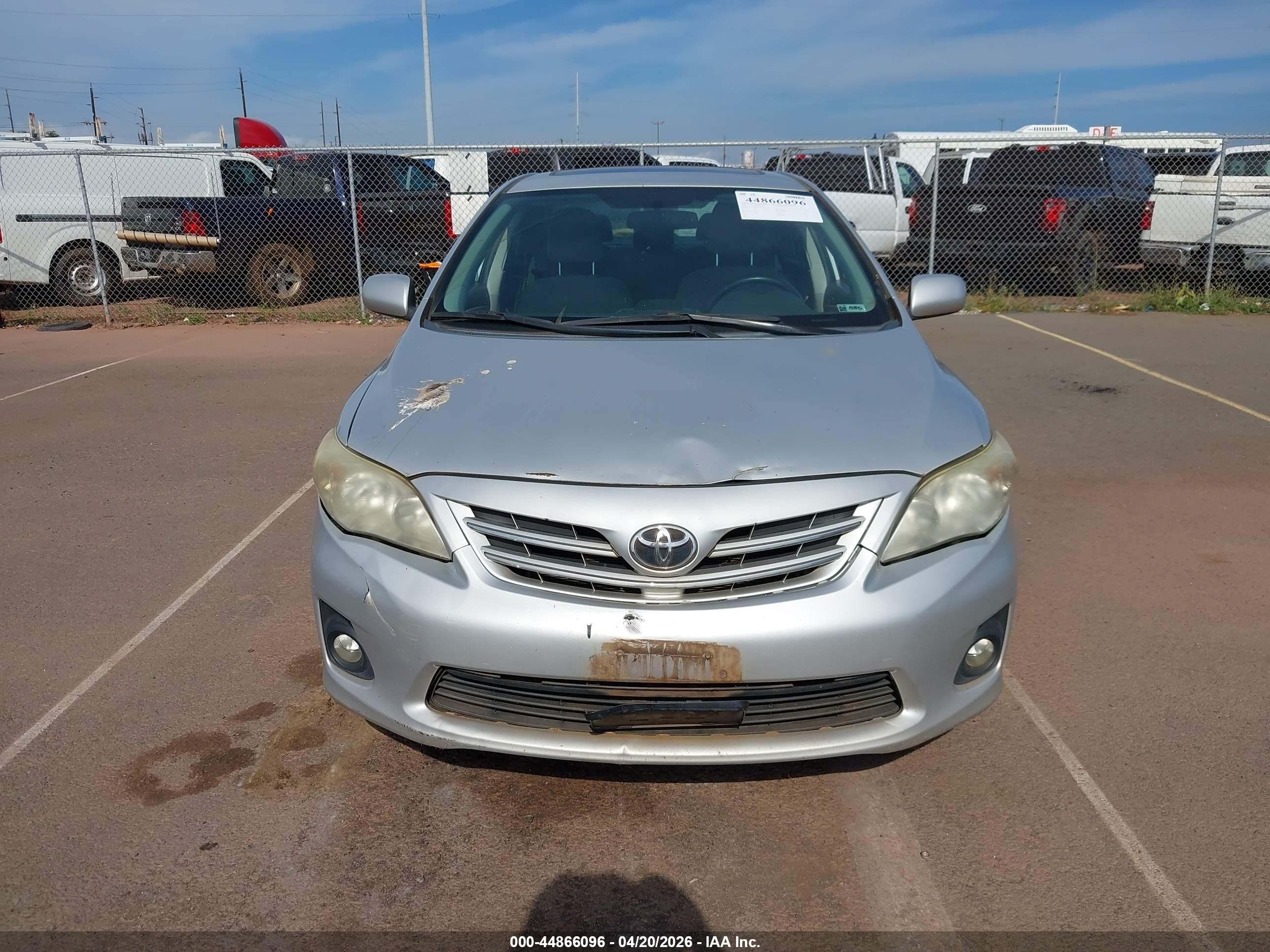 2013 Toyota Corolla   Silver vin: 2T1BU4EE3DC933105