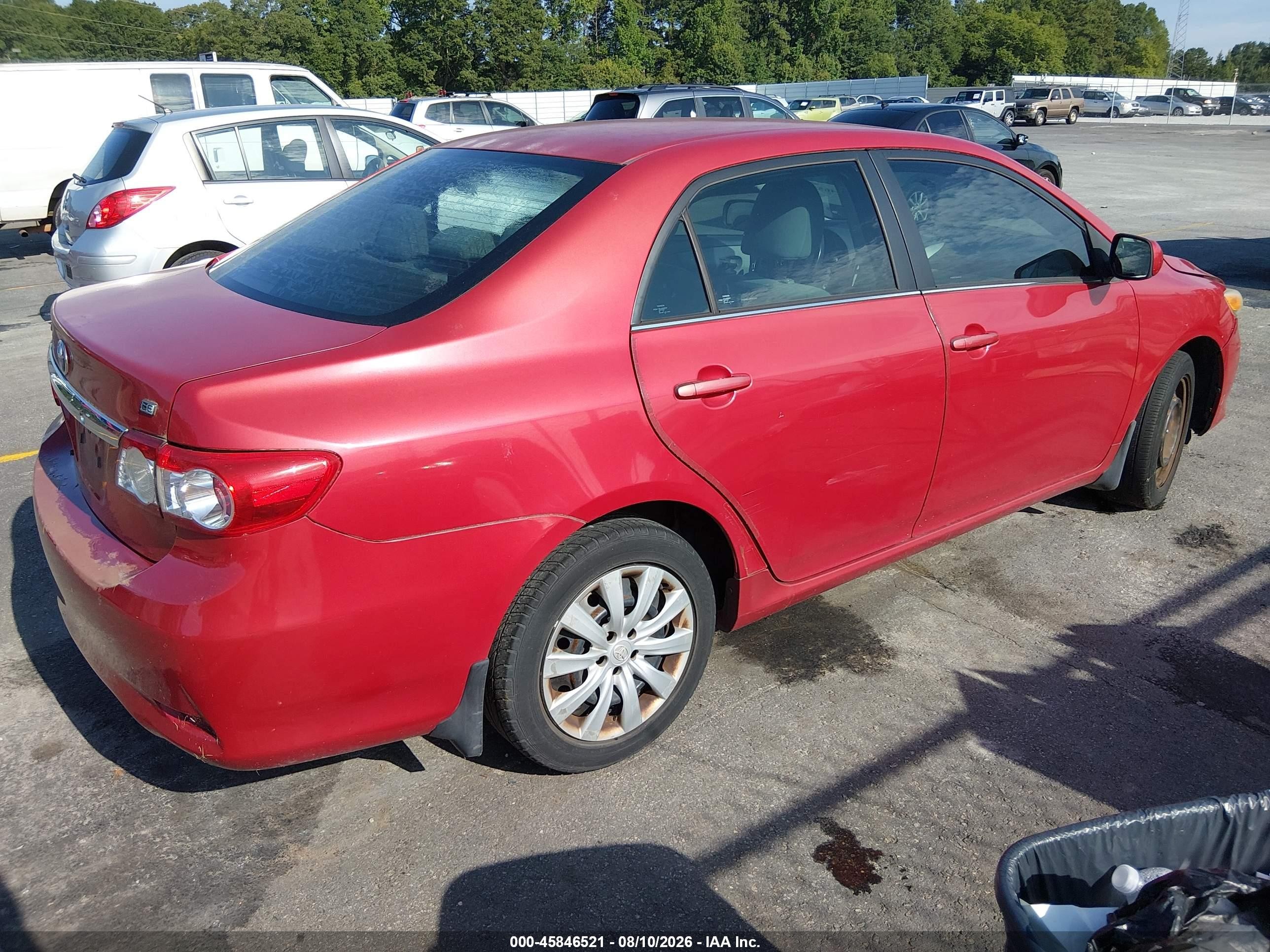 2013 Toyota Corolla Le Red vin: 2T1BU4EE3DC940989