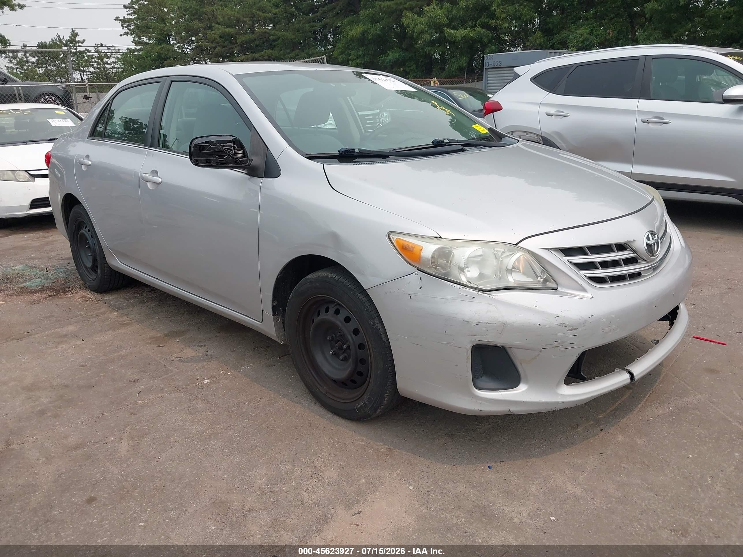 2013 Toyota Corolla Le Silver vin: 2T1BU4EE3DC951023