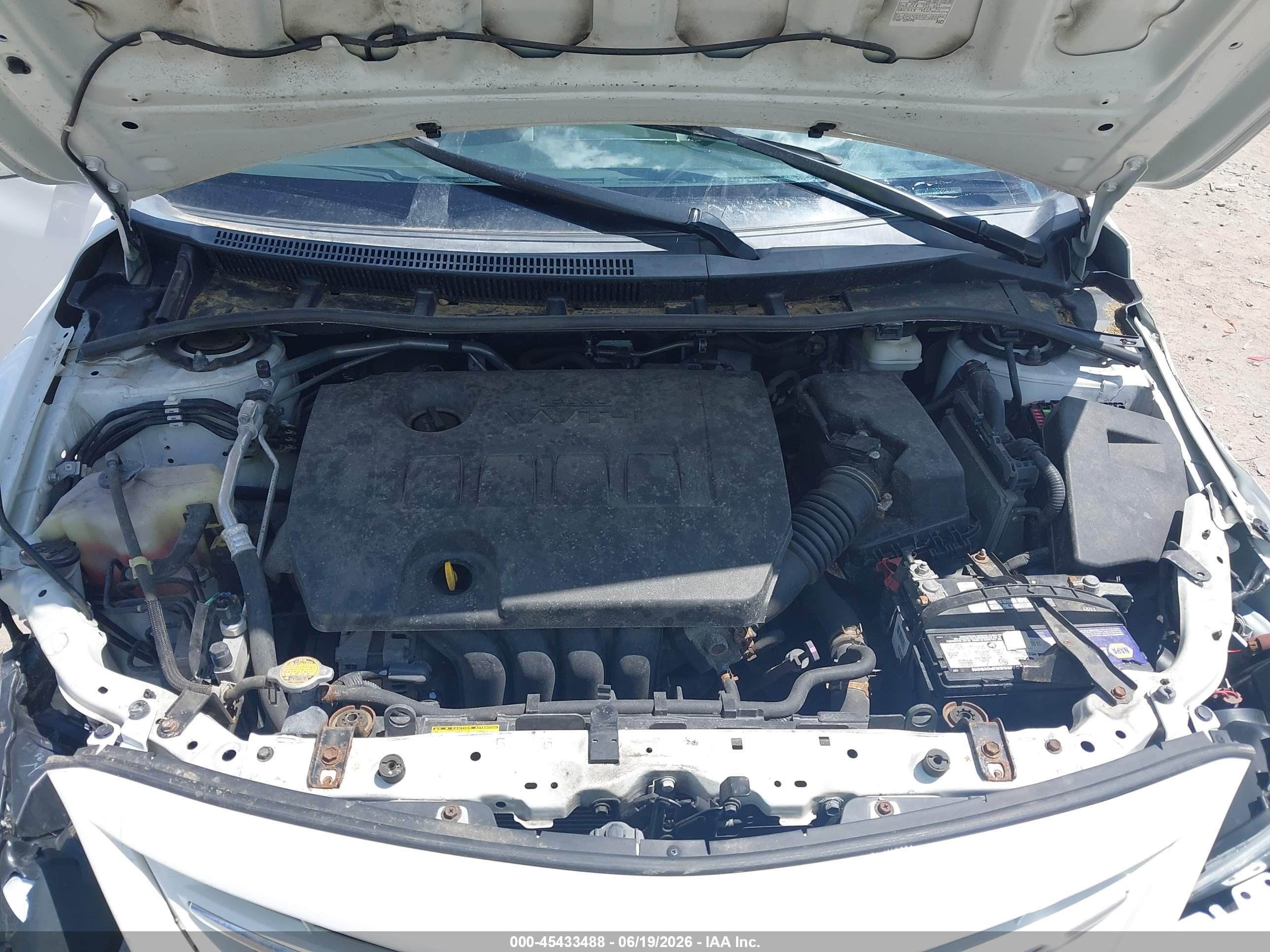 2013 Toyota Corolla Le White vin: 2T1BU4EE3DC958960