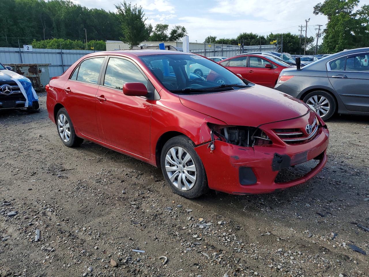 2013 Toyota Corolla Le Red vin: 2T1BU4EE3DC961986