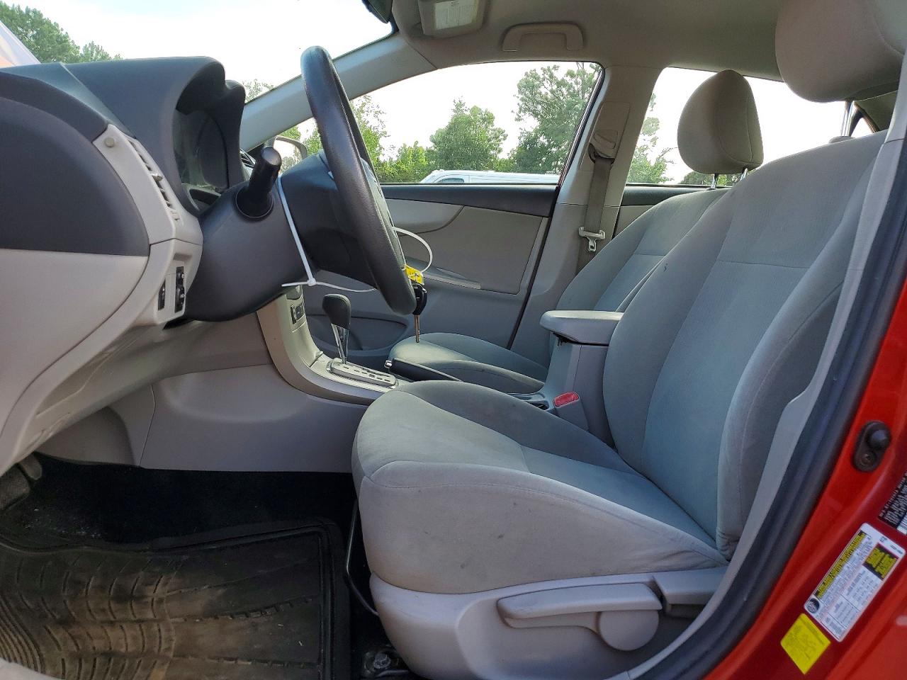 2013 Toyota Corolla Le Red vin: 2T1BU4EE3DC961986