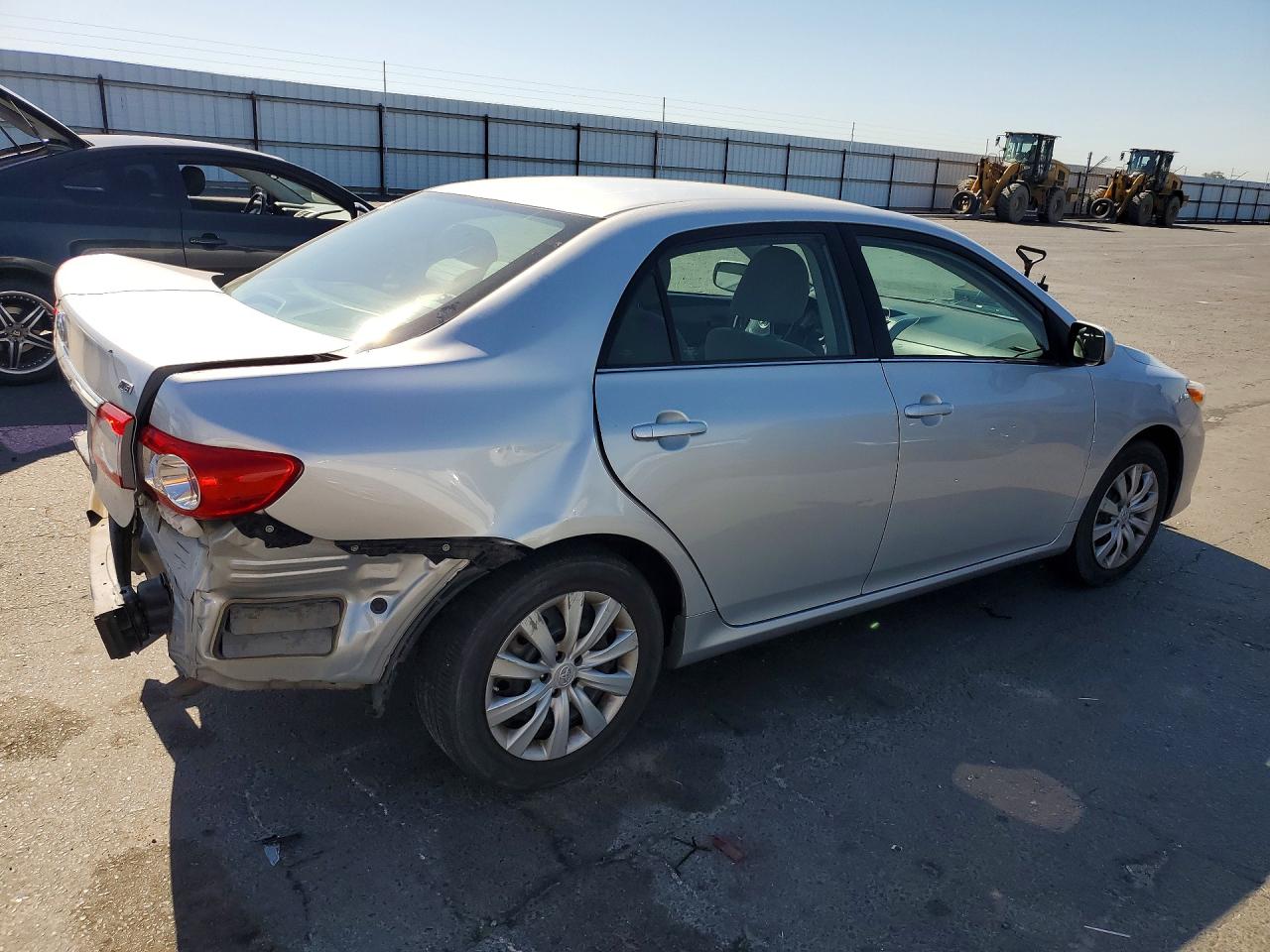 2013 Toyota Corolla Le Silver vin: 2T1BU4EE3DC987729