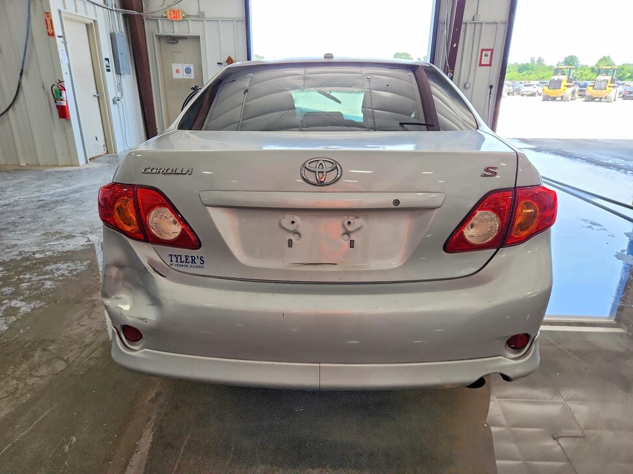 2010 Toyota Corolla S Silver vin: 2T1BU4EE4AC193477
