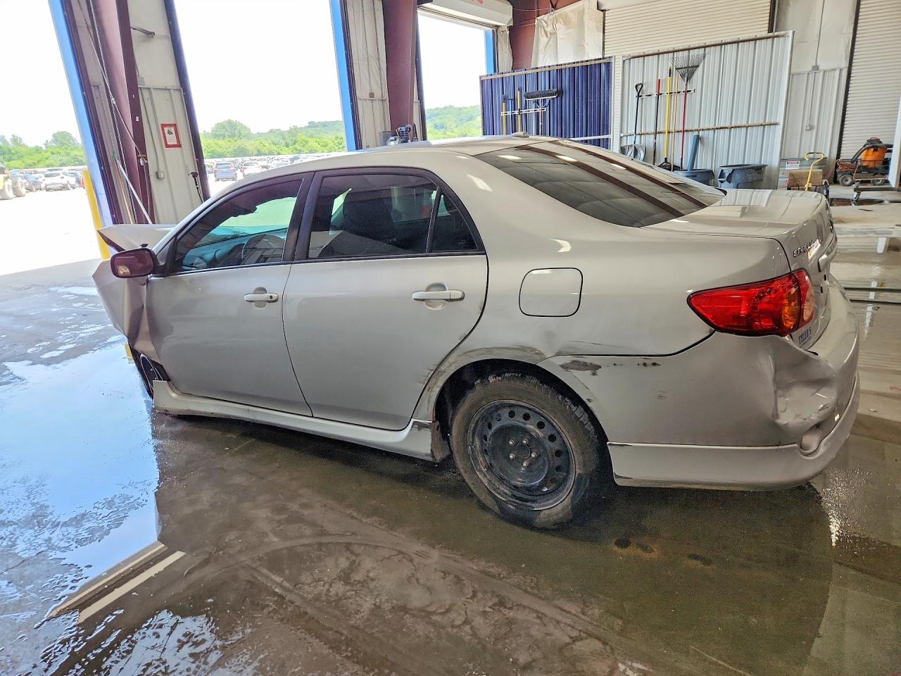 2010 Toyota Corolla S Silver vin: 2T1BU4EE4AC193477