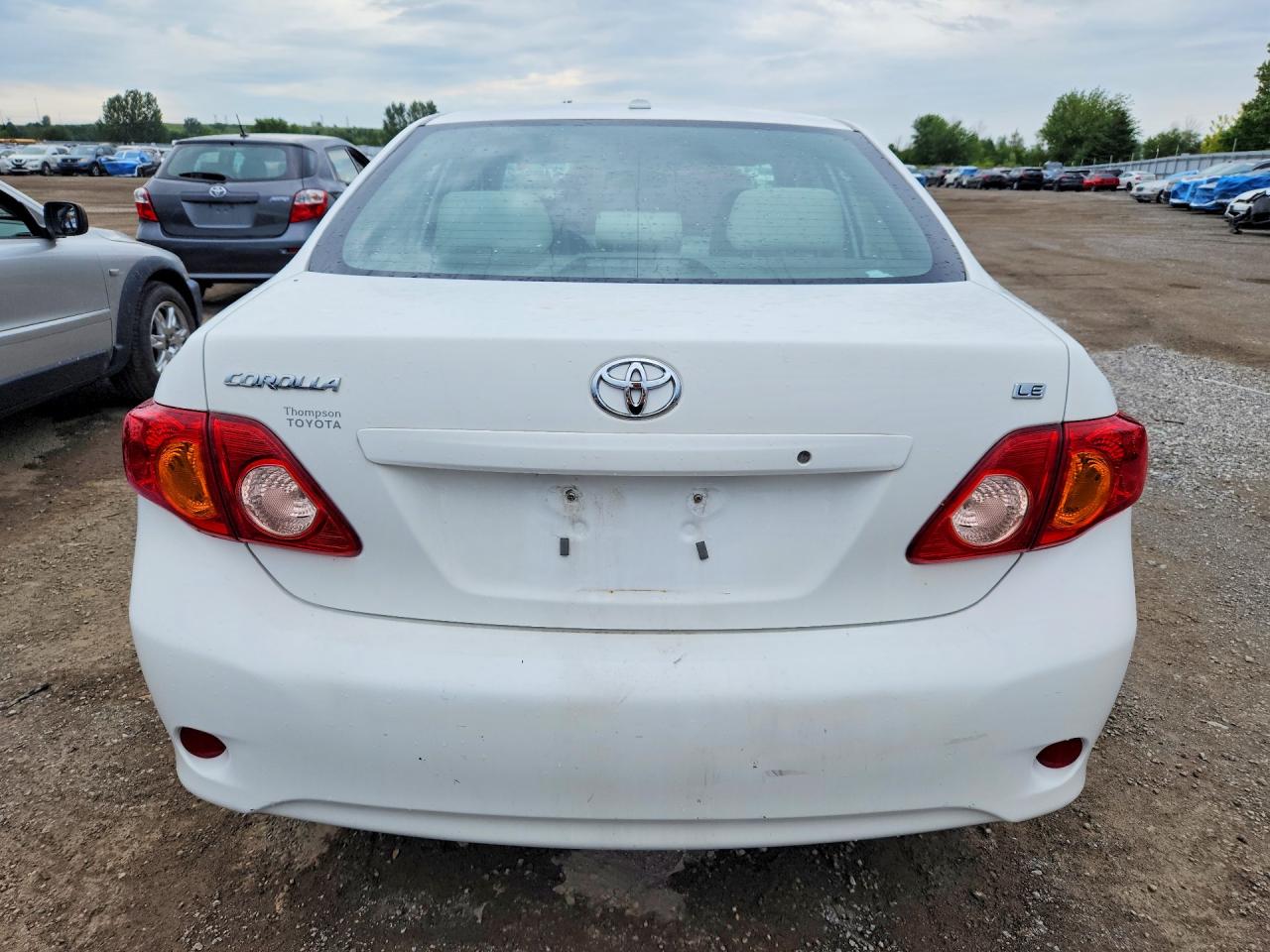 2010 Toyota Corolla Le Белый vin: 2T1BU4EE4AC224291