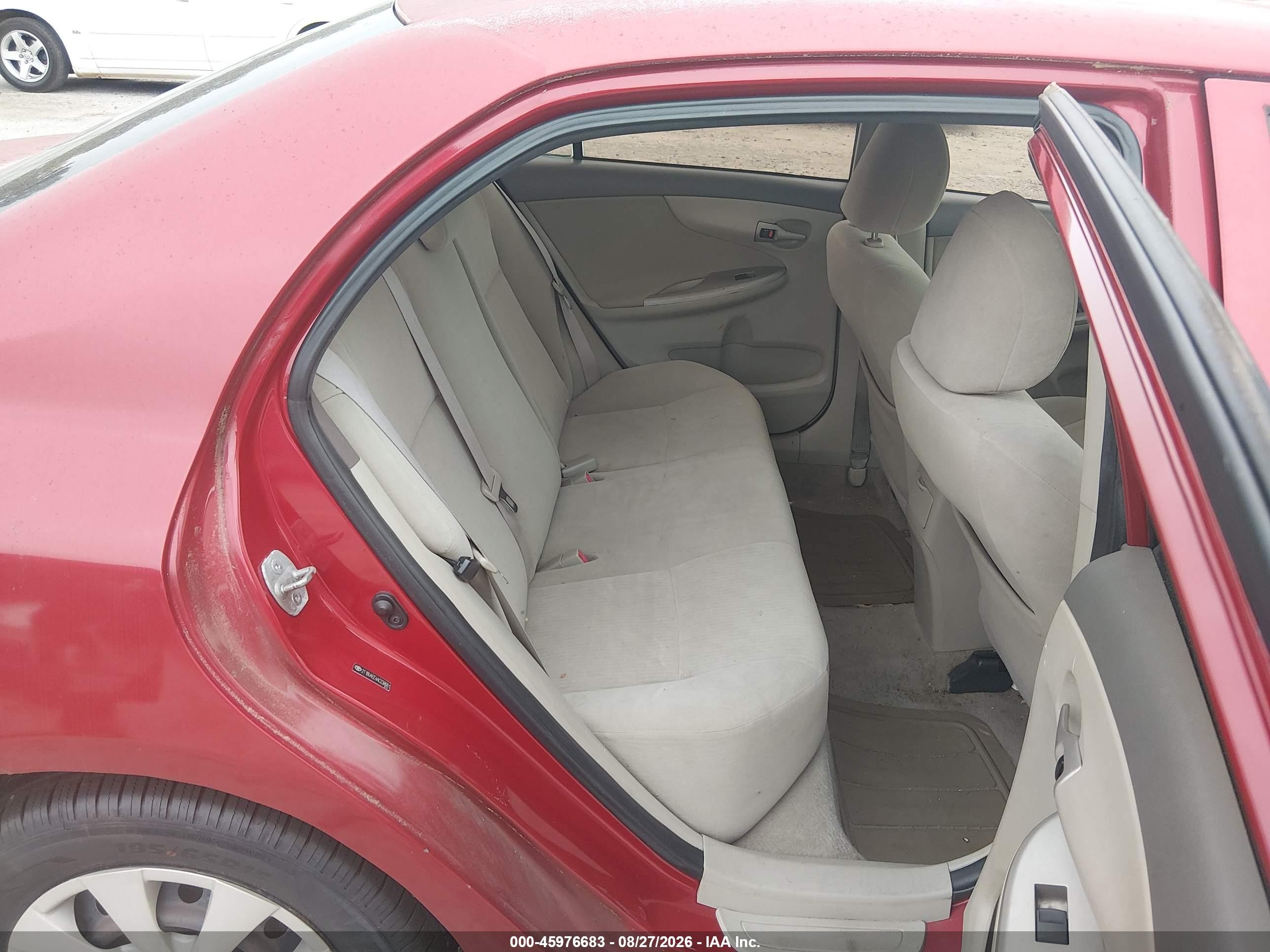 2010 Toyota Corolla Le Red vin: 2T1BU4EE4AC238661