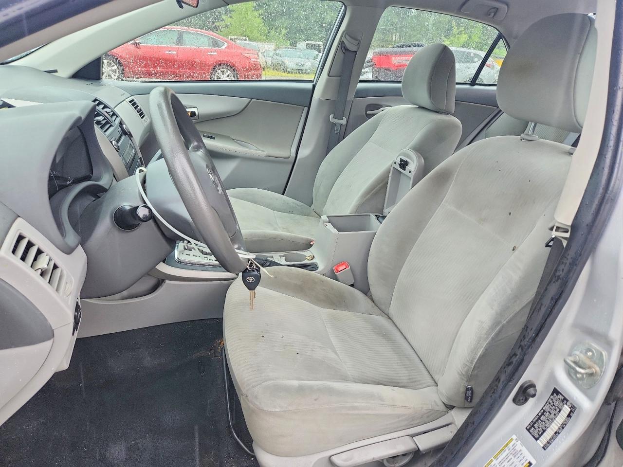 2010 Toyota Corolla Le Silver vin: 2T1BU4EE4AC242841