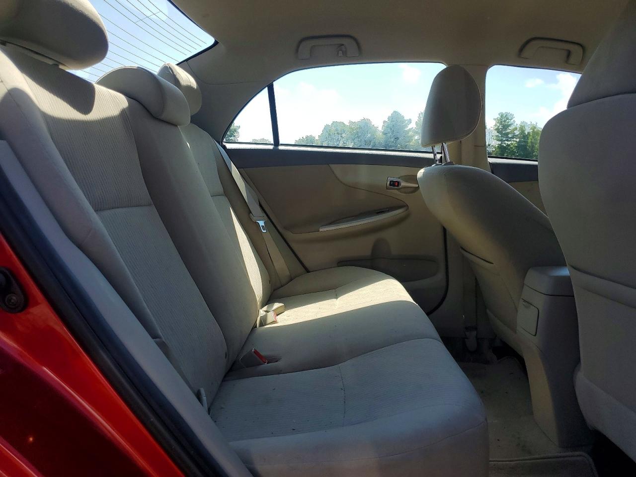 2010 Toyota Corolla Le Red vin: 2T1BU4EE4AC265455