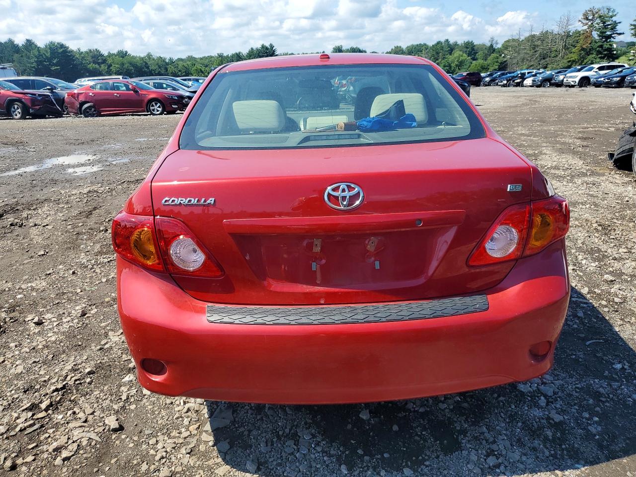 2010 Toyota Corolla Le Red vin: 2T1BU4EE4AC265455