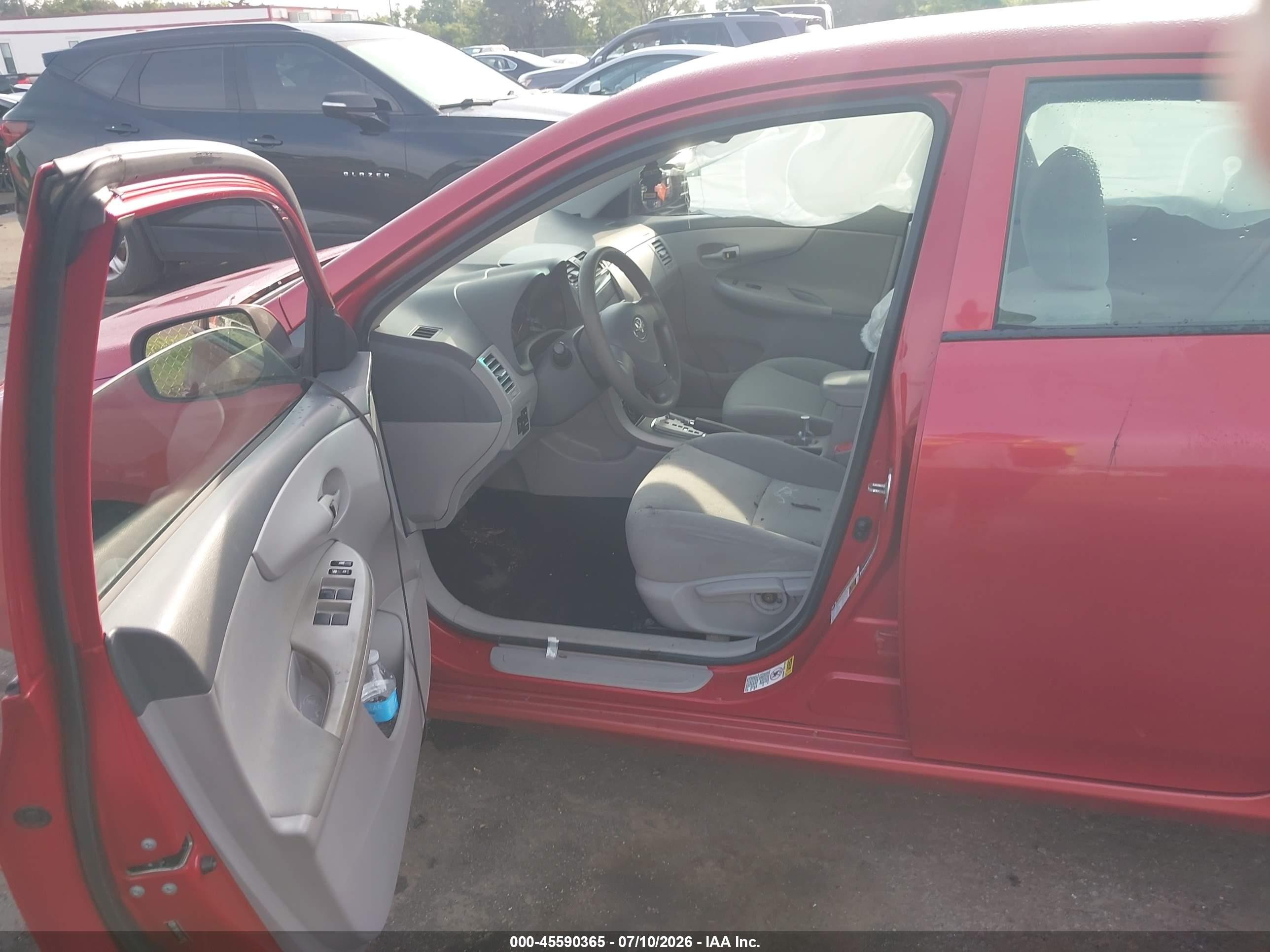 2010 Toyota Corolla Le Red vin: 2T1BU4EE4AC295927