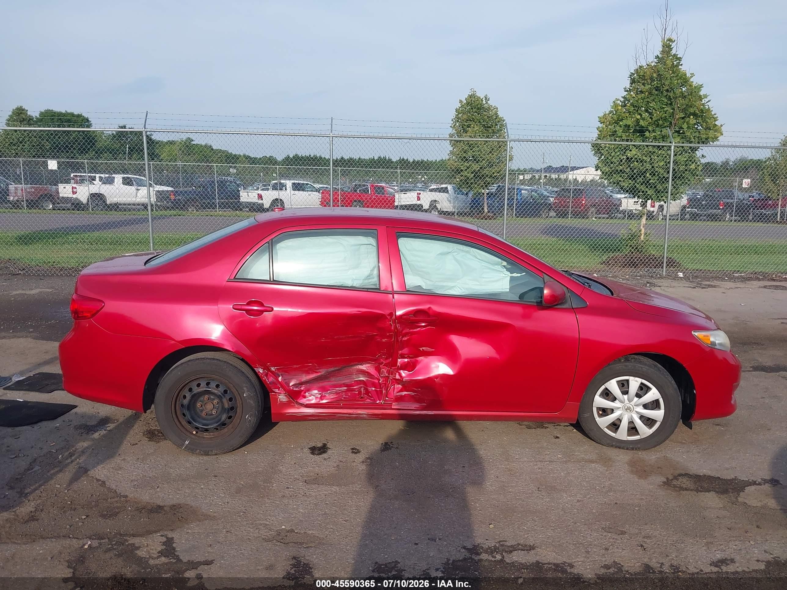 2010 Toyota Corolla Le Red vin: 2T1BU4EE4AC295927