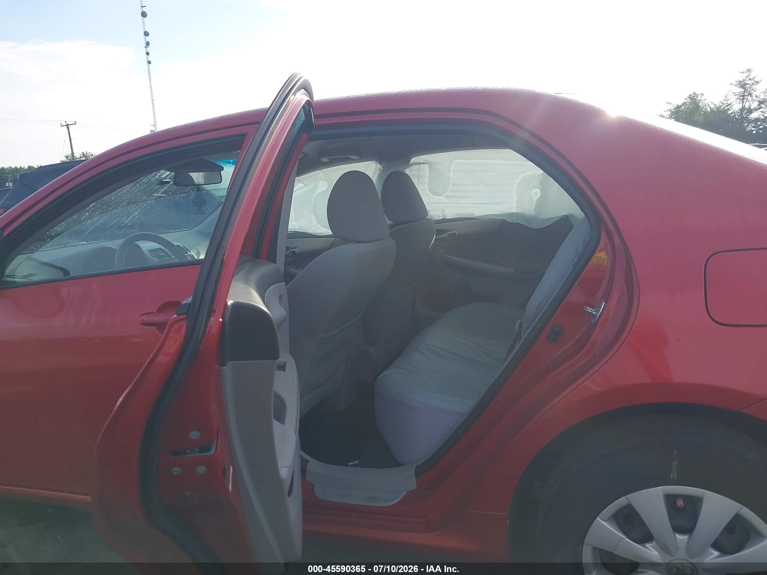 2010 Toyota Corolla Le Red vin: 2T1BU4EE4AC295927