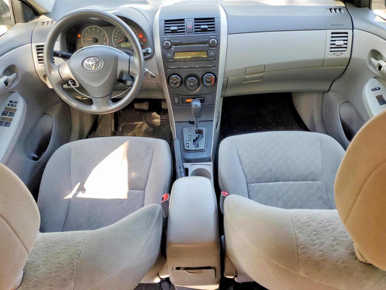 2010 Toyota Corolla Base Silver vin: 2T1BU4EE4AC301581
