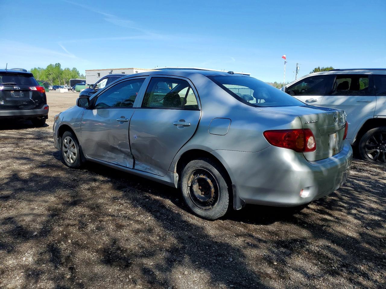 2010 Toyota Corolla Base Silver vin: 2T1BU4EE4AC301581