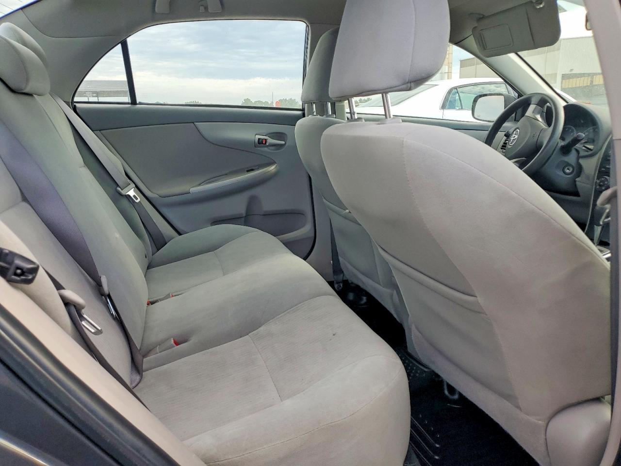 2010 Toyota Corolla Le Gray vin: 2T1BU4EE4AC308403