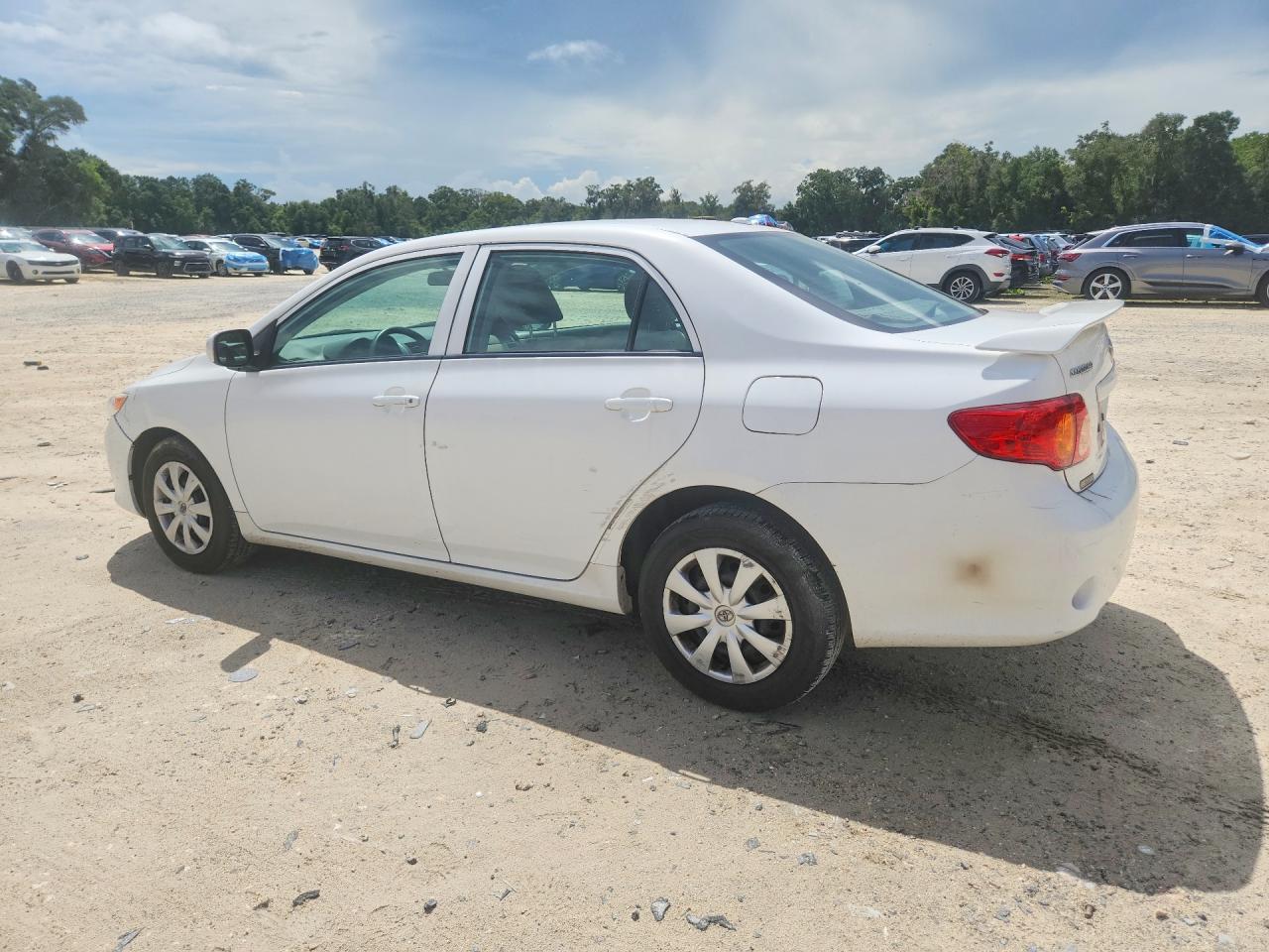 2010 Toyota Corolla Le White vin: 2T1BU4EE4AC309938
