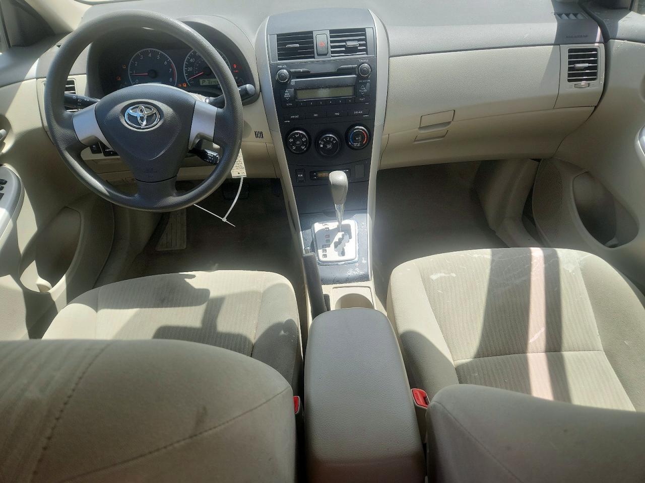2010 Toyota Corolla Le White vin: 2T1BU4EE4AC309938