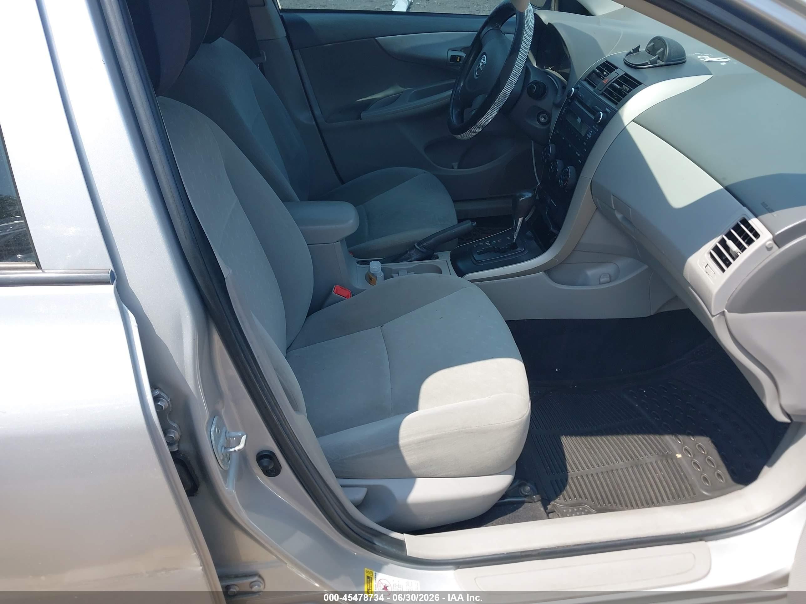 2010 Toyota Corolla   Silver vin: 2T1BU4EE4AC314699