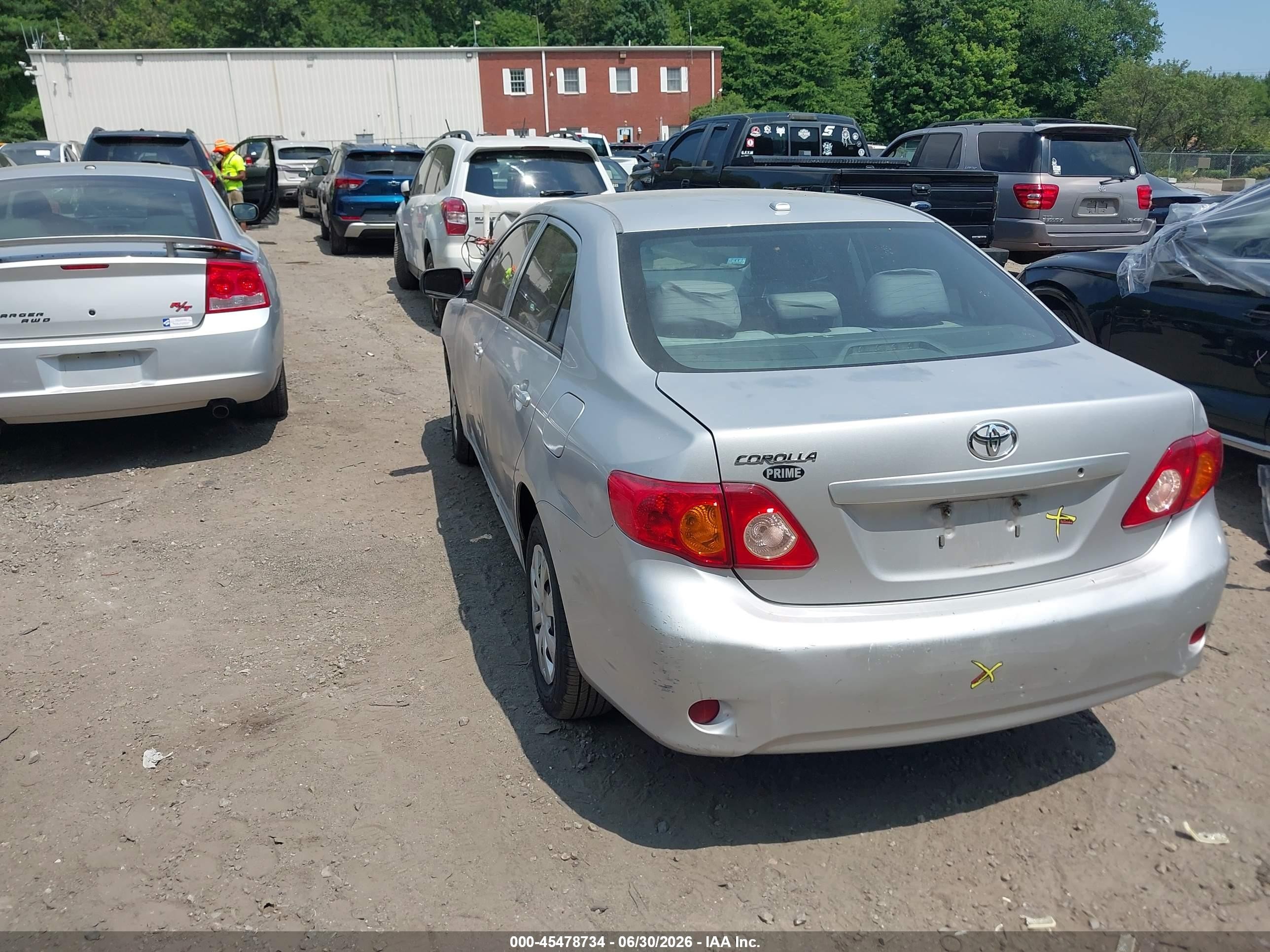 2010 Toyota Corolla   Silver vin: 2T1BU4EE4AC314699