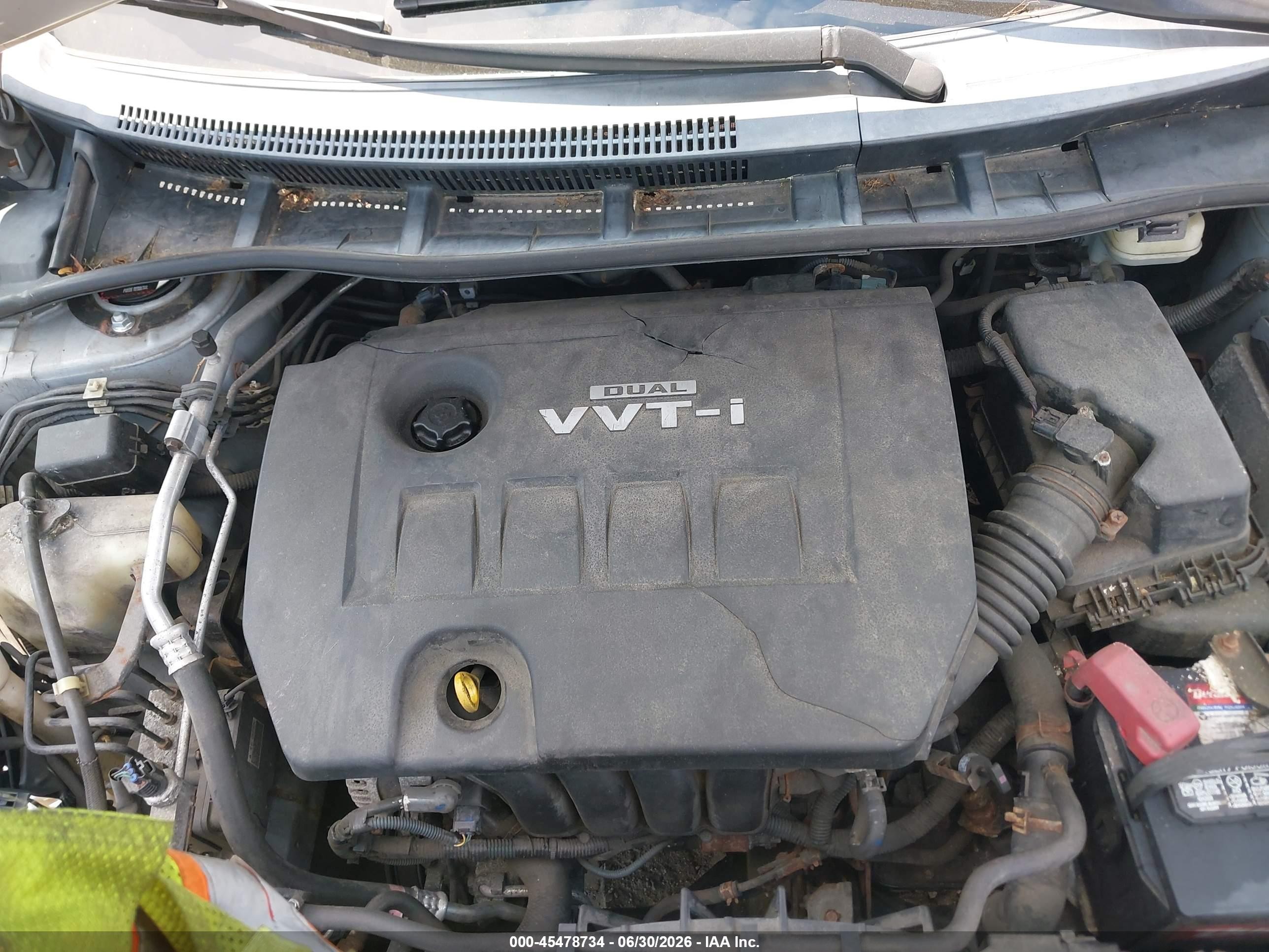 2010 Toyota Corolla   Silver vin: 2T1BU4EE4AC314699