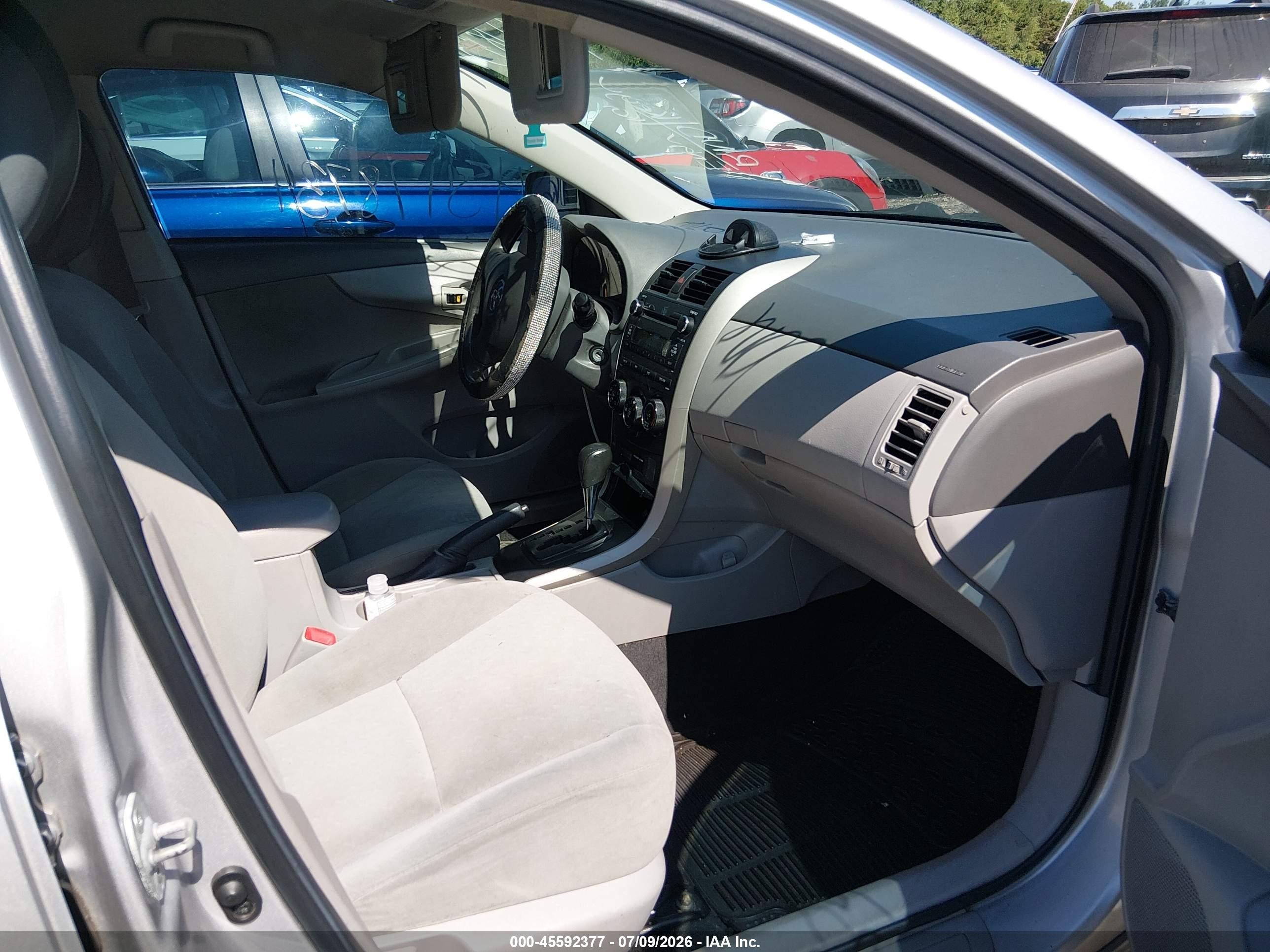 2010 Toyota Corolla   Silver vin: 2T1BU4EE4AC314699