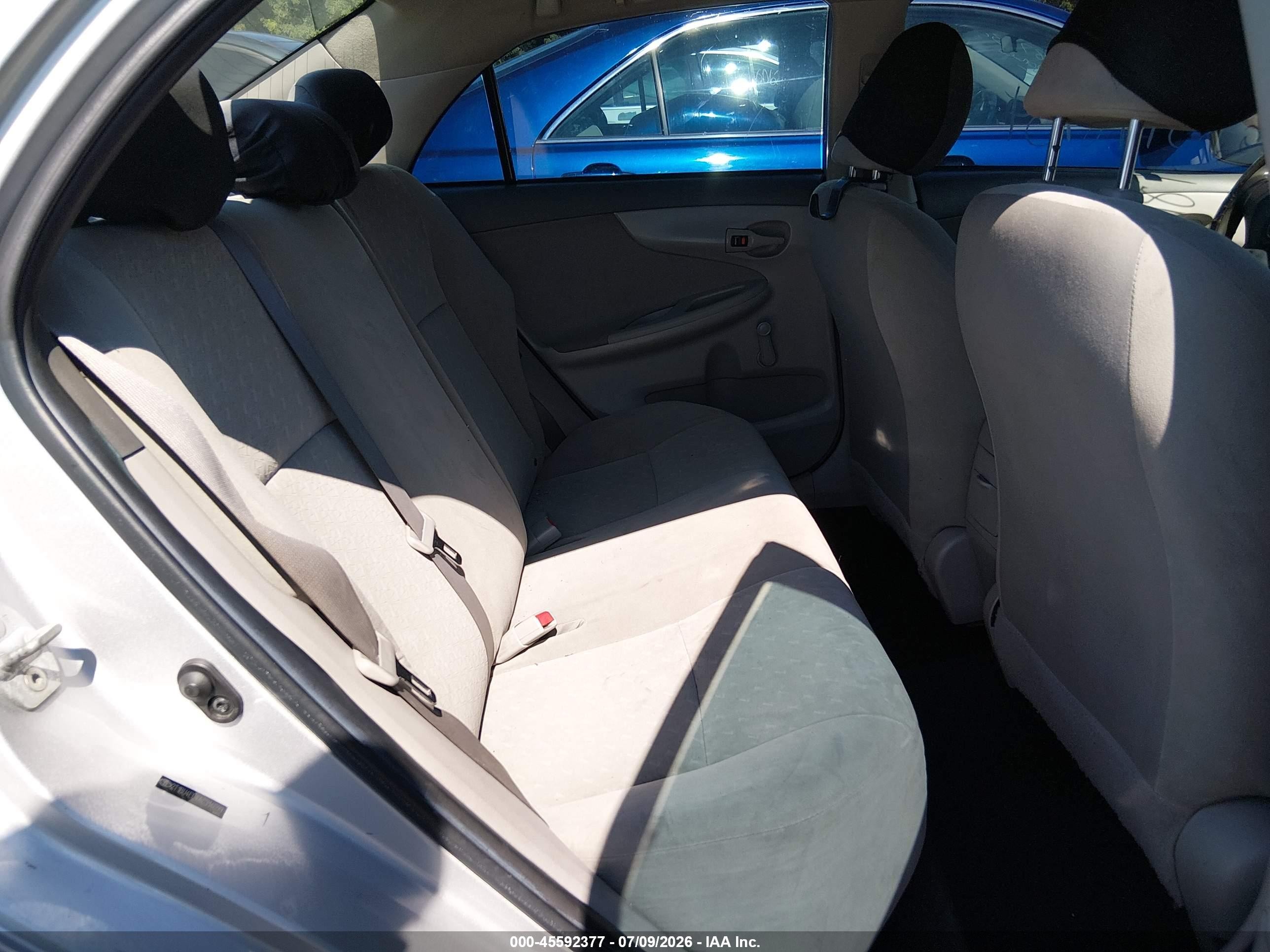 2010 Toyota Corolla   Silver vin: 2T1BU4EE4AC314699