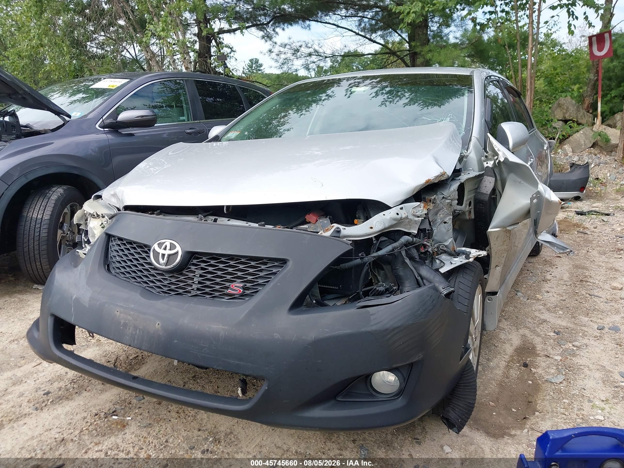 2010 Toyota Corolla S Silver vin: 2T1BU4EE4AC321751