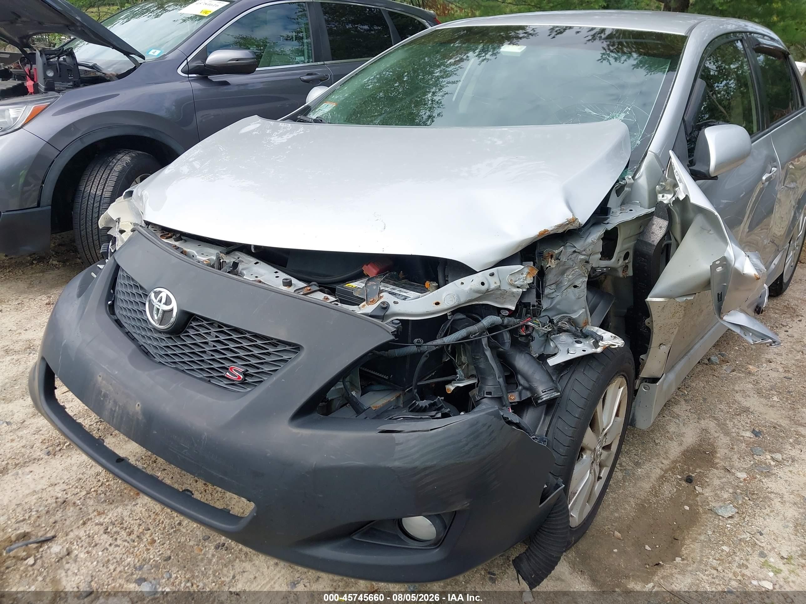 2010 Toyota Corolla S Silver vin: 2T1BU4EE4AC321751