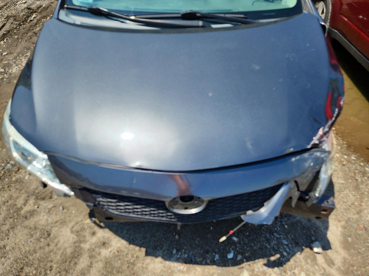 2010 Toyota Corolla Le Blue vin: 2T1BU4EE4AC332801