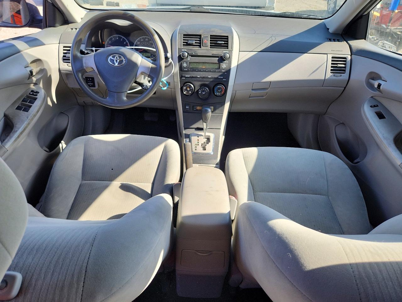 2010 Toyota Corolla Le Silver vin: 2T1BU4EE4AC342065