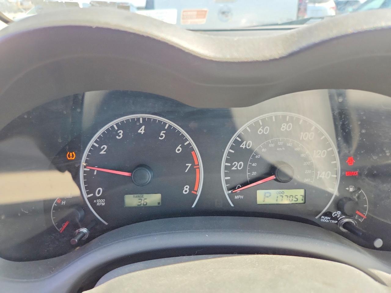2010 Toyota Corolla Le Silver vin: 2T1BU4EE4AC342065
