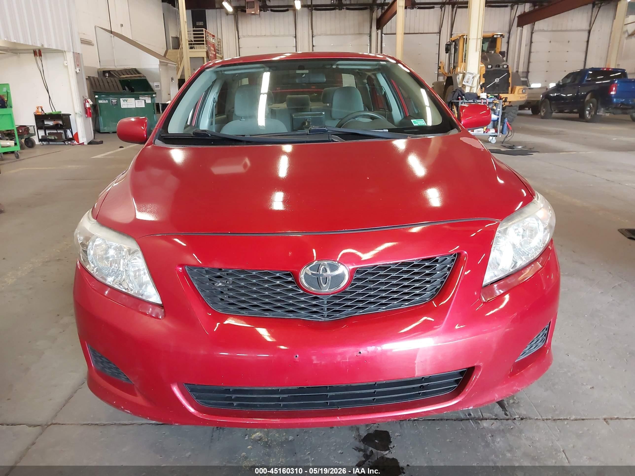 2010 Toyota Corolla Le Red vin: 2T1BU4EE4AC355754