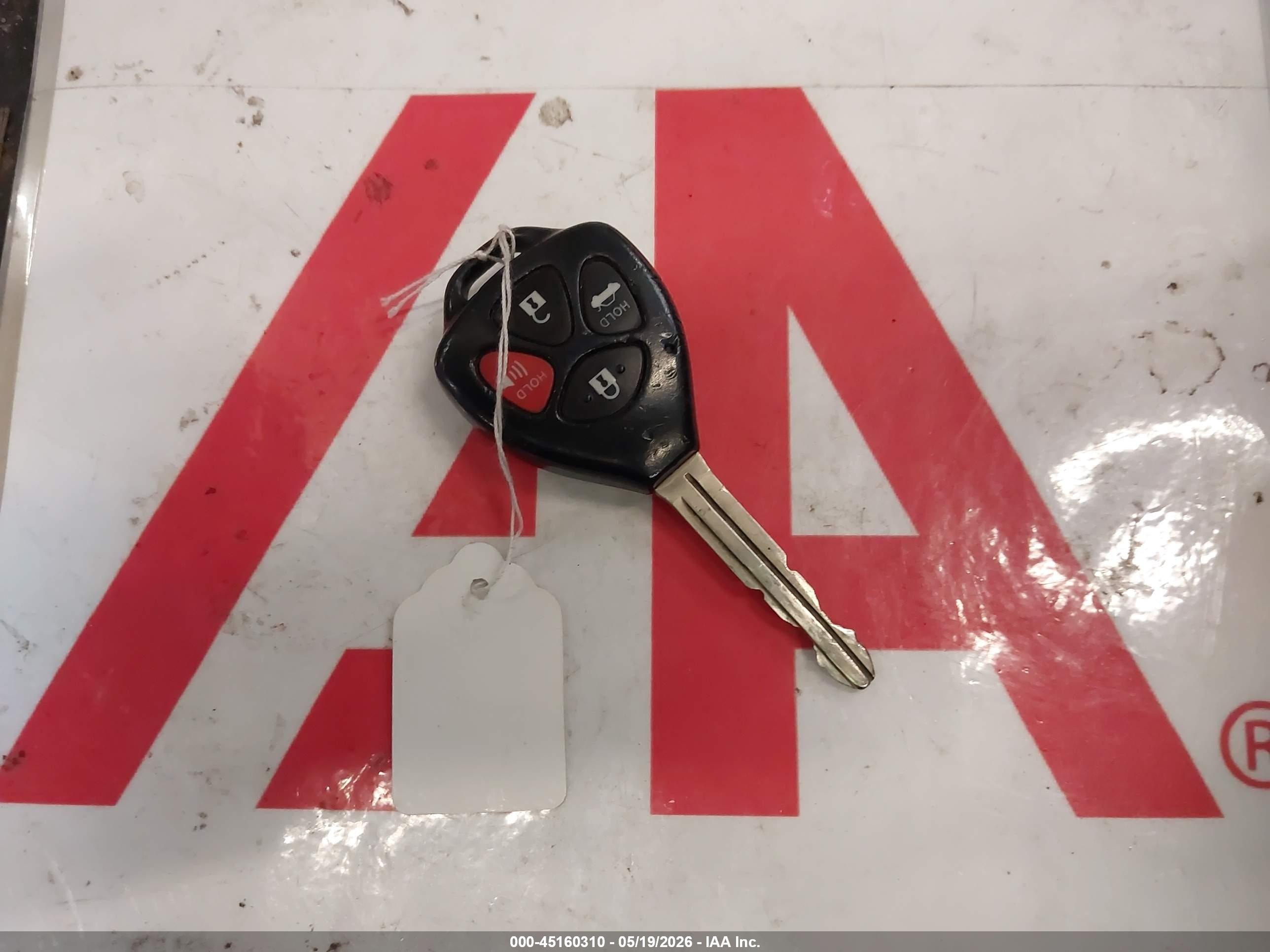 2010 Toyota Corolla Le Red vin: 2T1BU4EE4AC355754