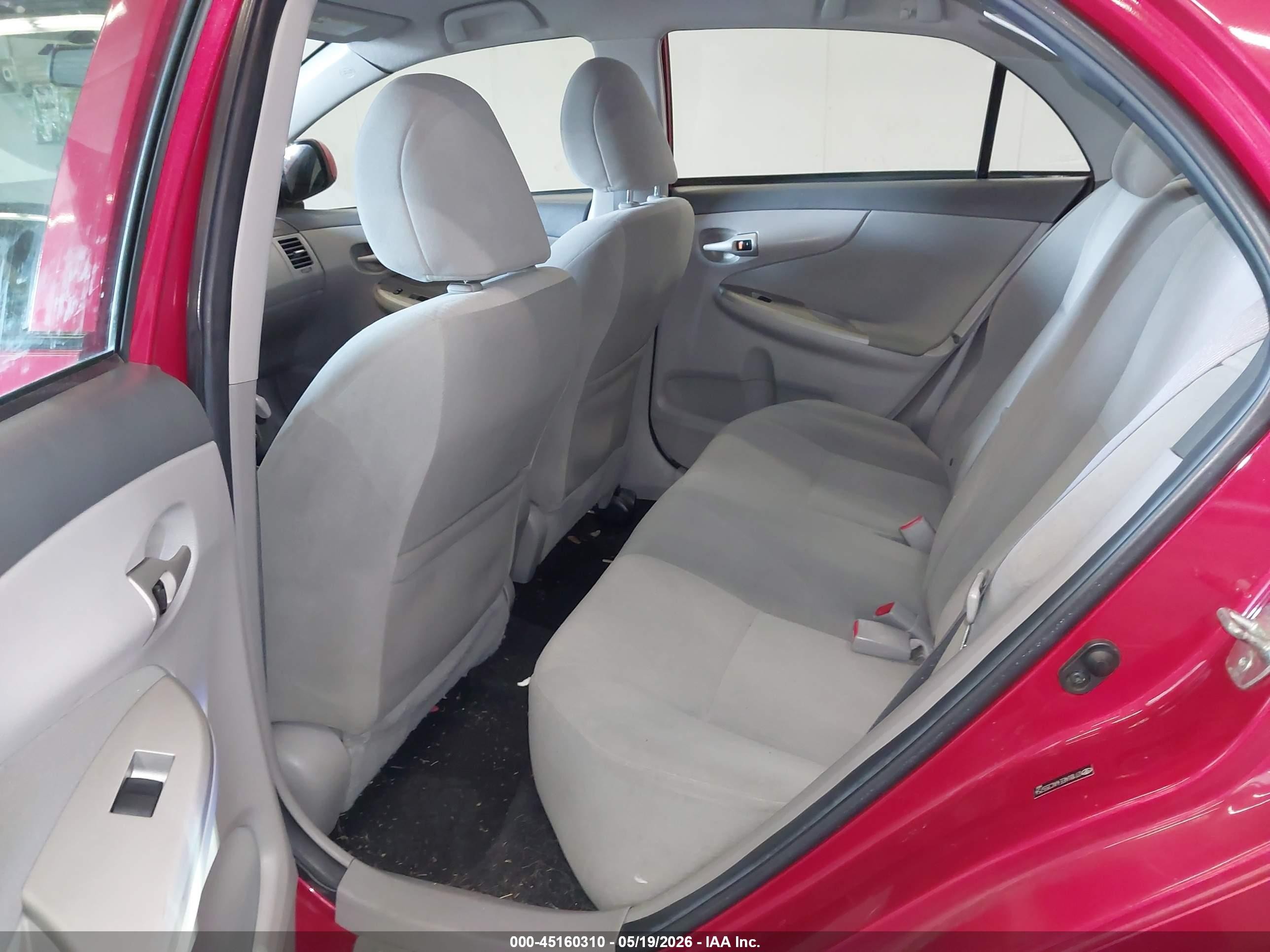 2010 Toyota Corolla Le Red vin: 2T1BU4EE4AC355754