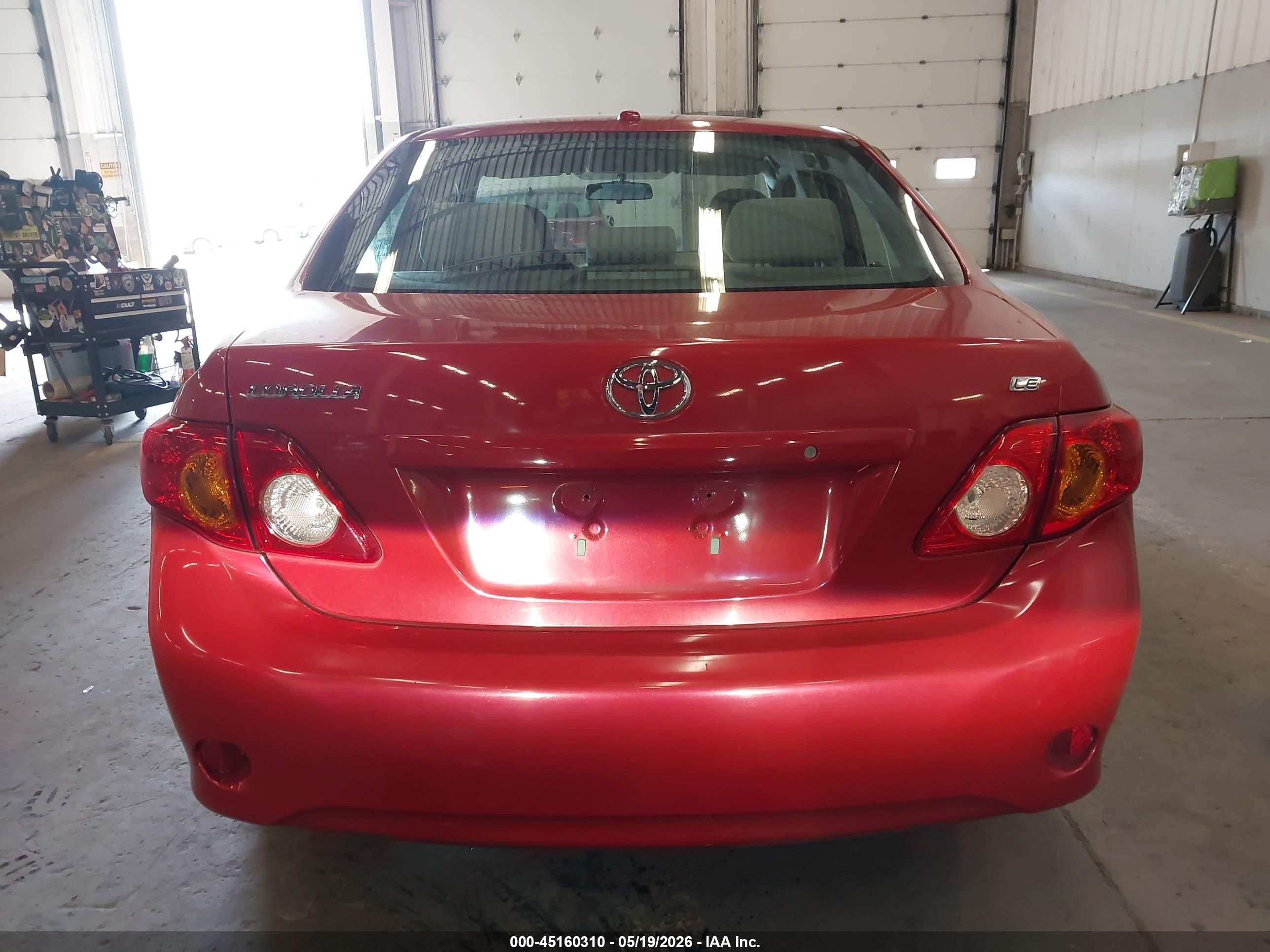 2010 Toyota Corolla Le Red vin: 2T1BU4EE4AC355754
