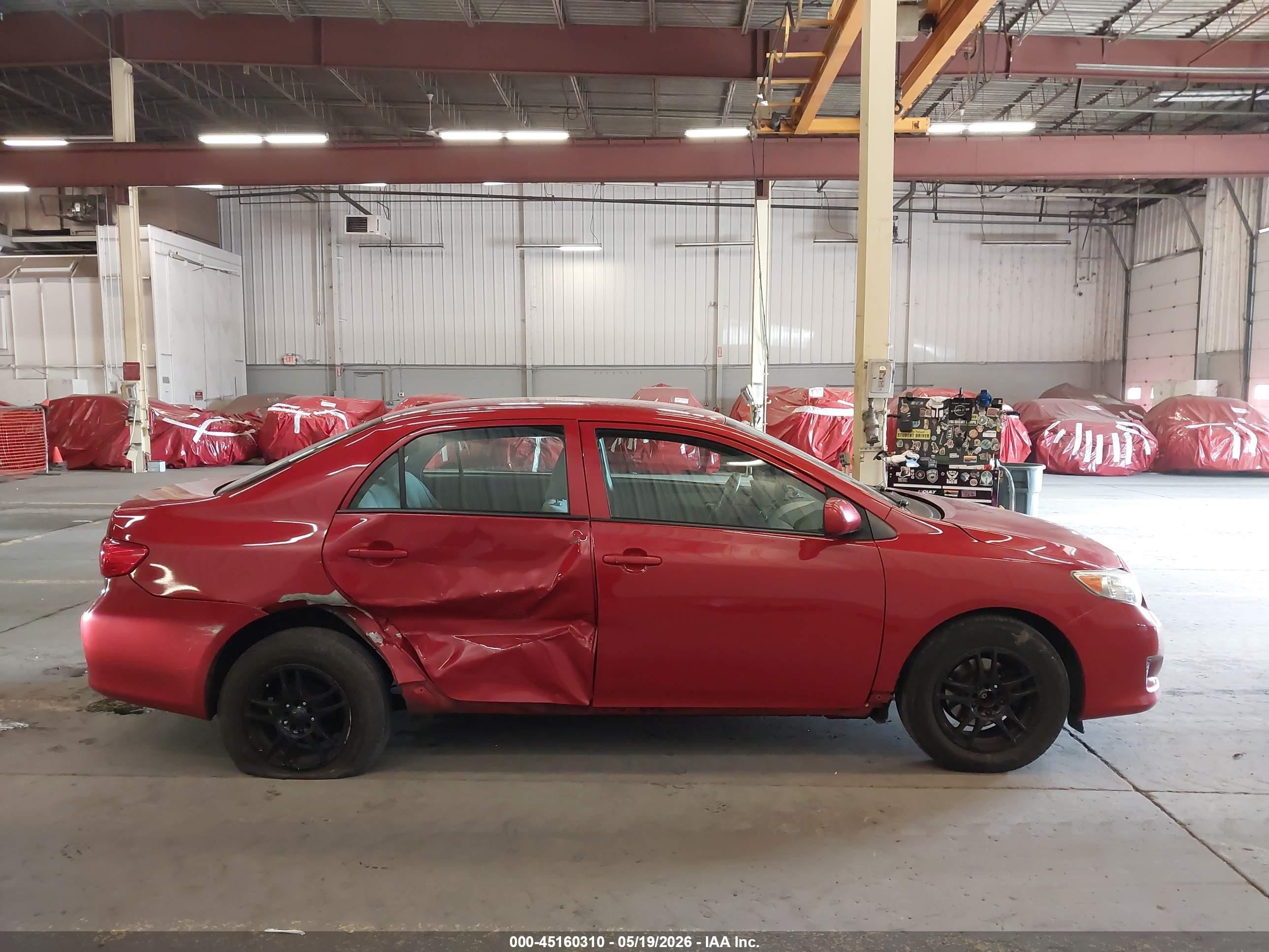 2010 Toyota Corolla Le Red vin: 2T1BU4EE4AC355754