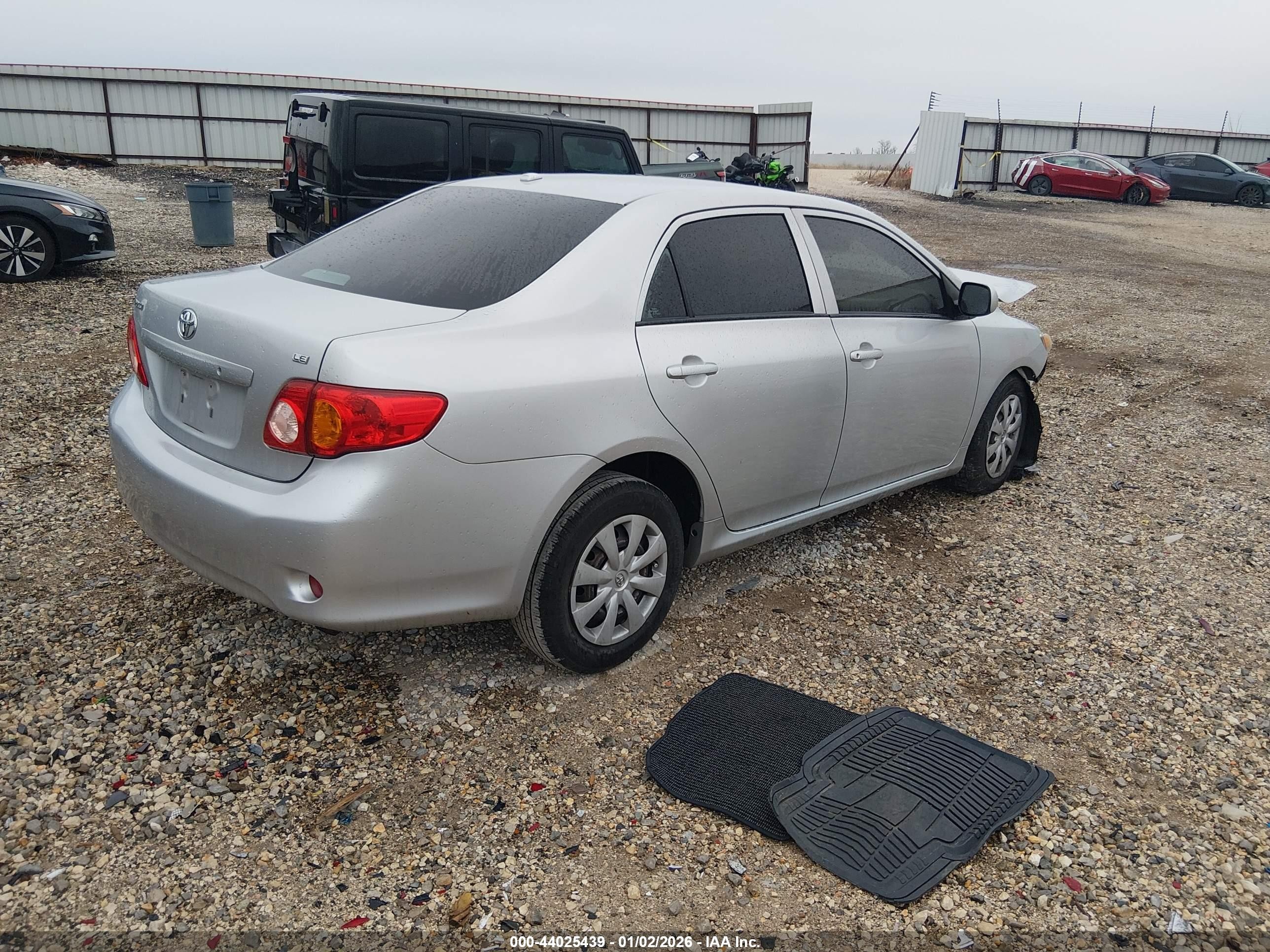 2010 Toyota Corolla Le Silver vin: 2T1BU4EE4AC361456