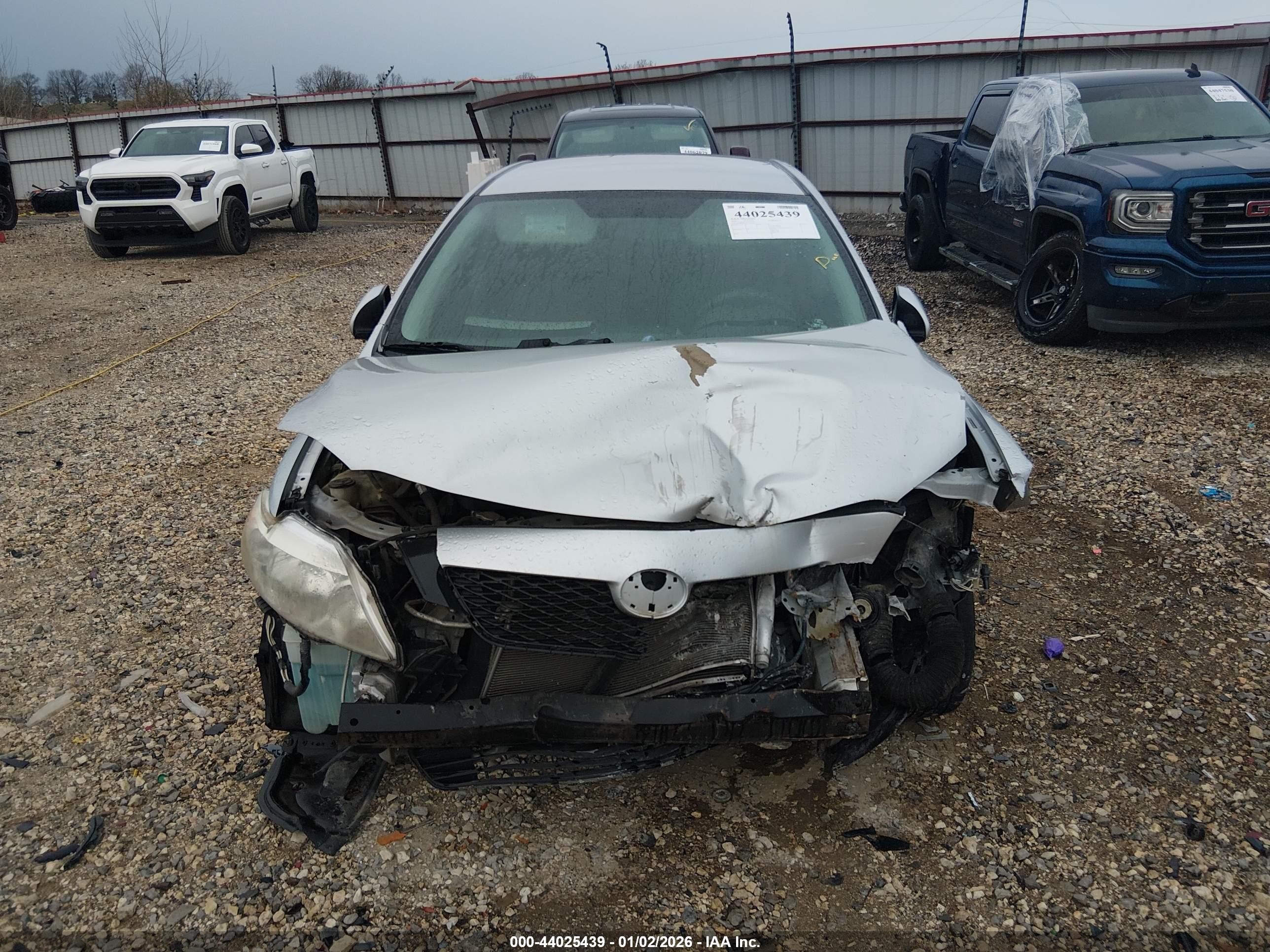 2010 Toyota Corolla Le Silver vin: 2T1BU4EE4AC361456